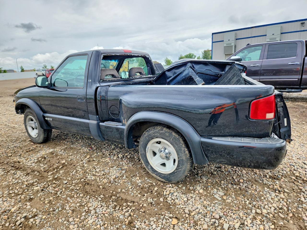 1997 Chevrolet S Truck S10 Black vin: 1GCCS1447V8185019