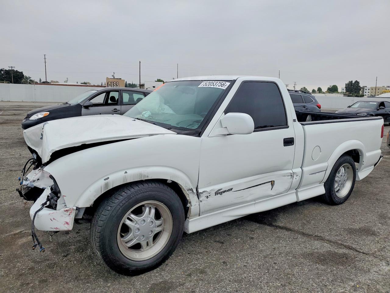 2000 Chevrolet S10 Pickup Белый vin: 1GCCS1447Y8180245