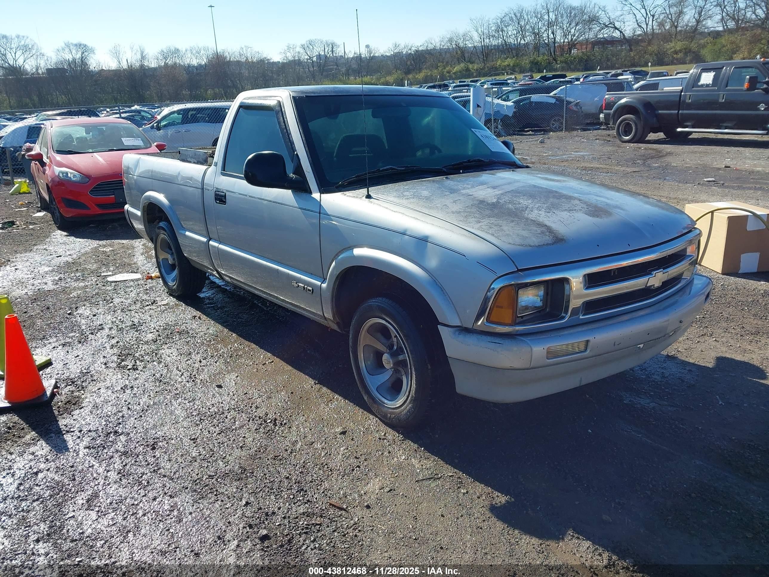 1GCCS1448TK194697
