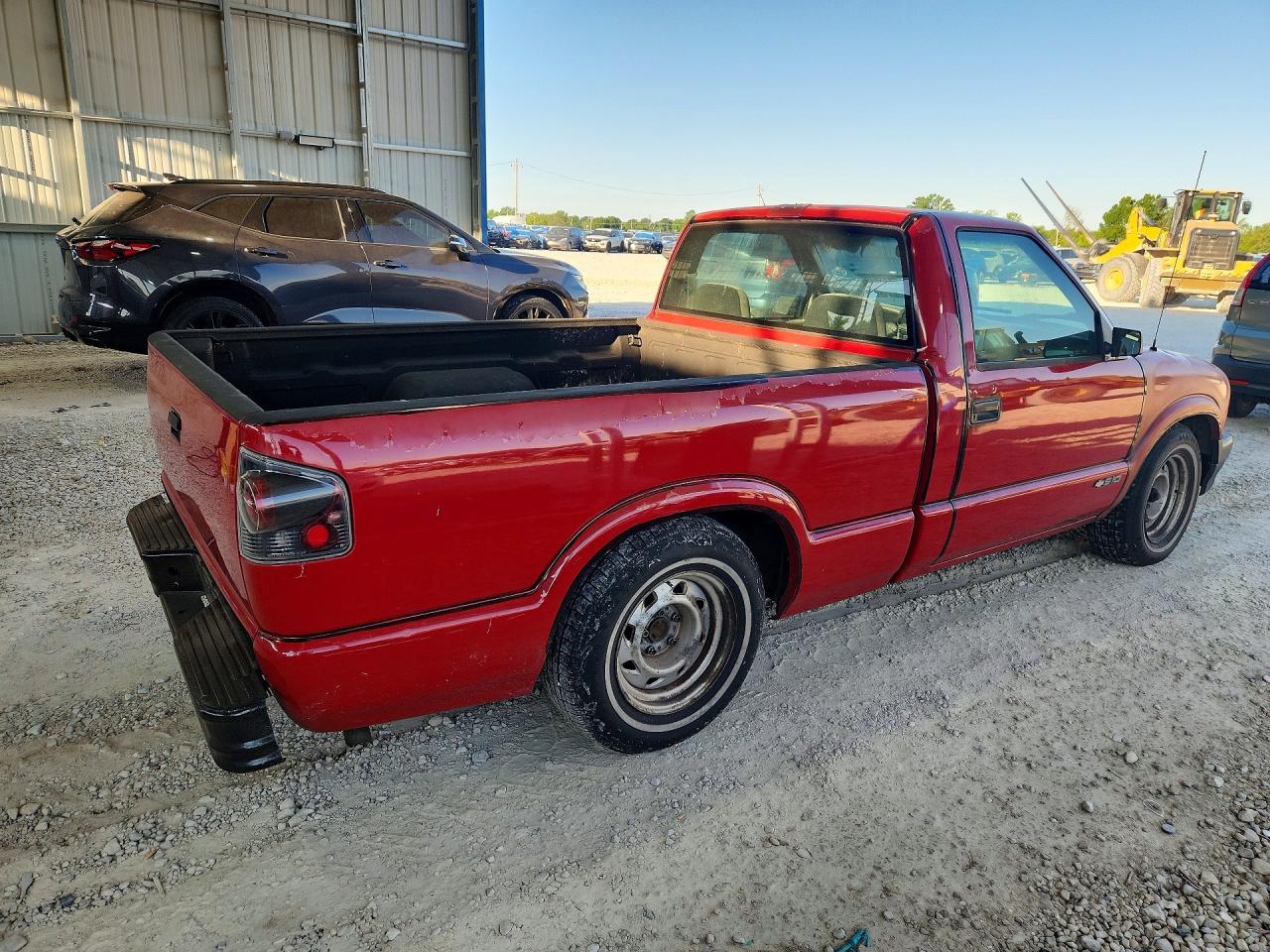 1997 Chevrolet S Truck S10 Red vin: 1GCCS1448V8132927