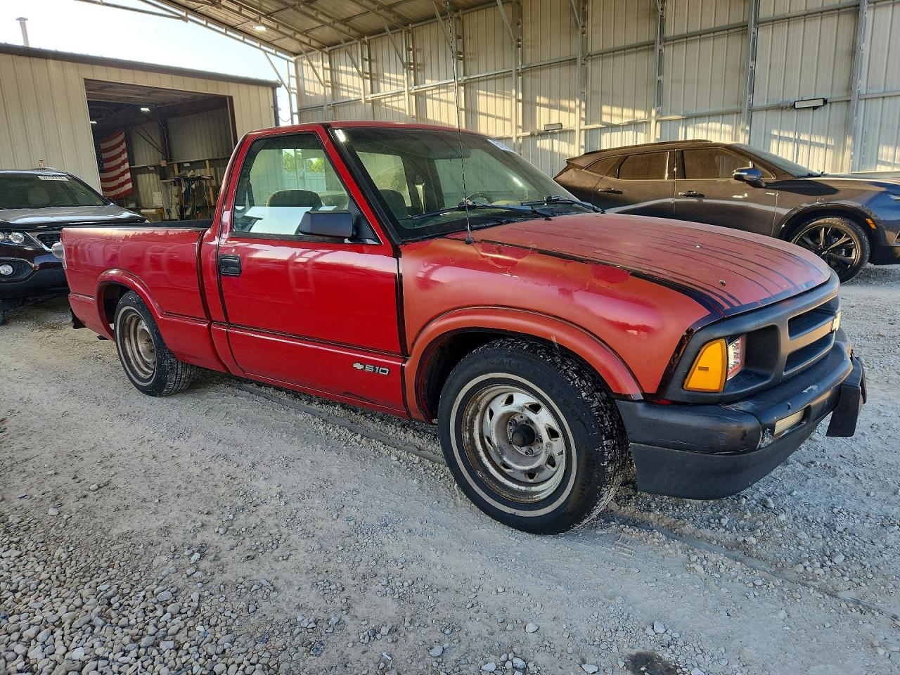 1997 Chevrolet S Truck S10 Red vin: 1GCCS1448V8132927