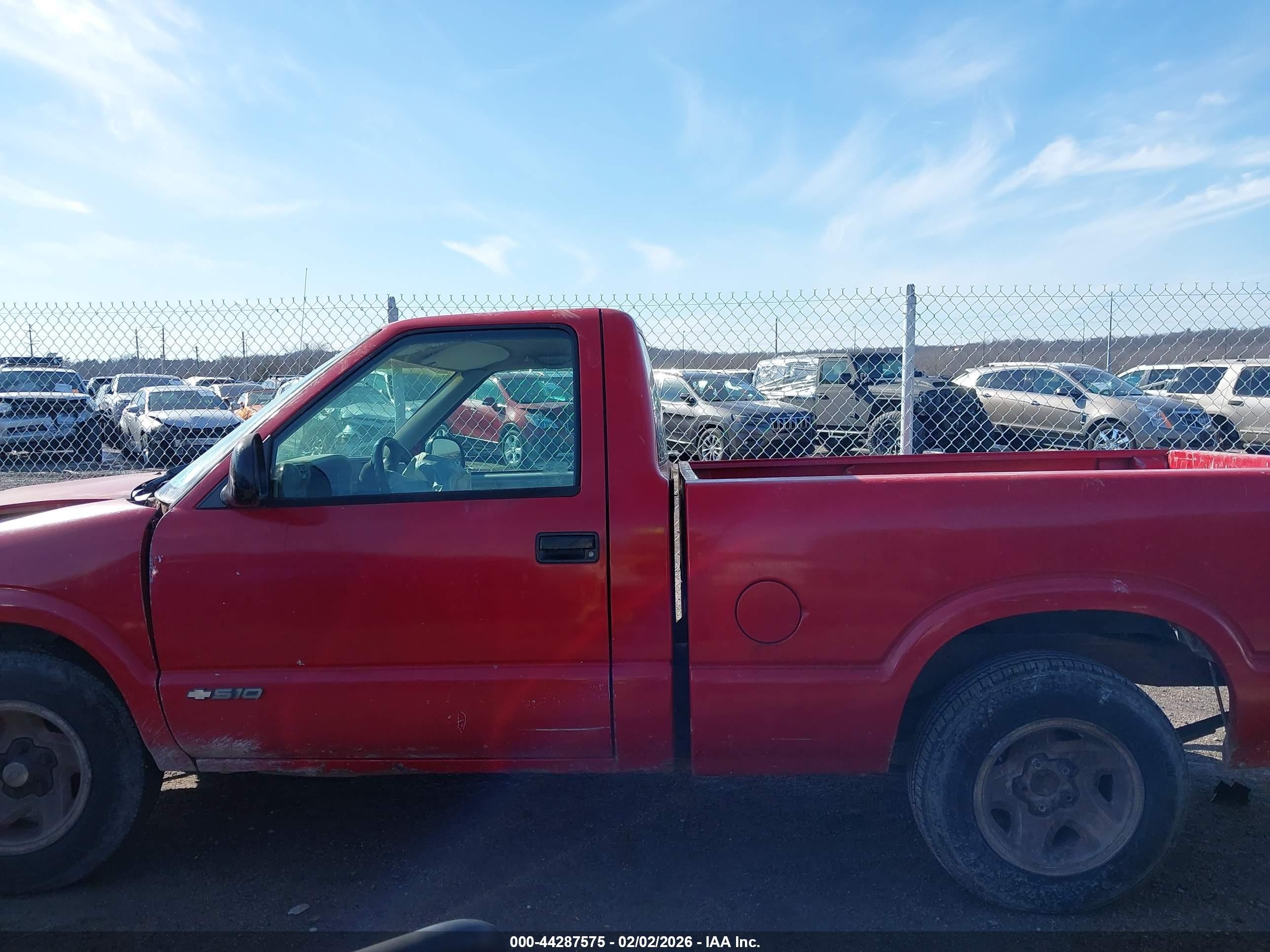 1997 Chevrolet S-10 Fleetside Red vin: 1GCCS1448V8152160