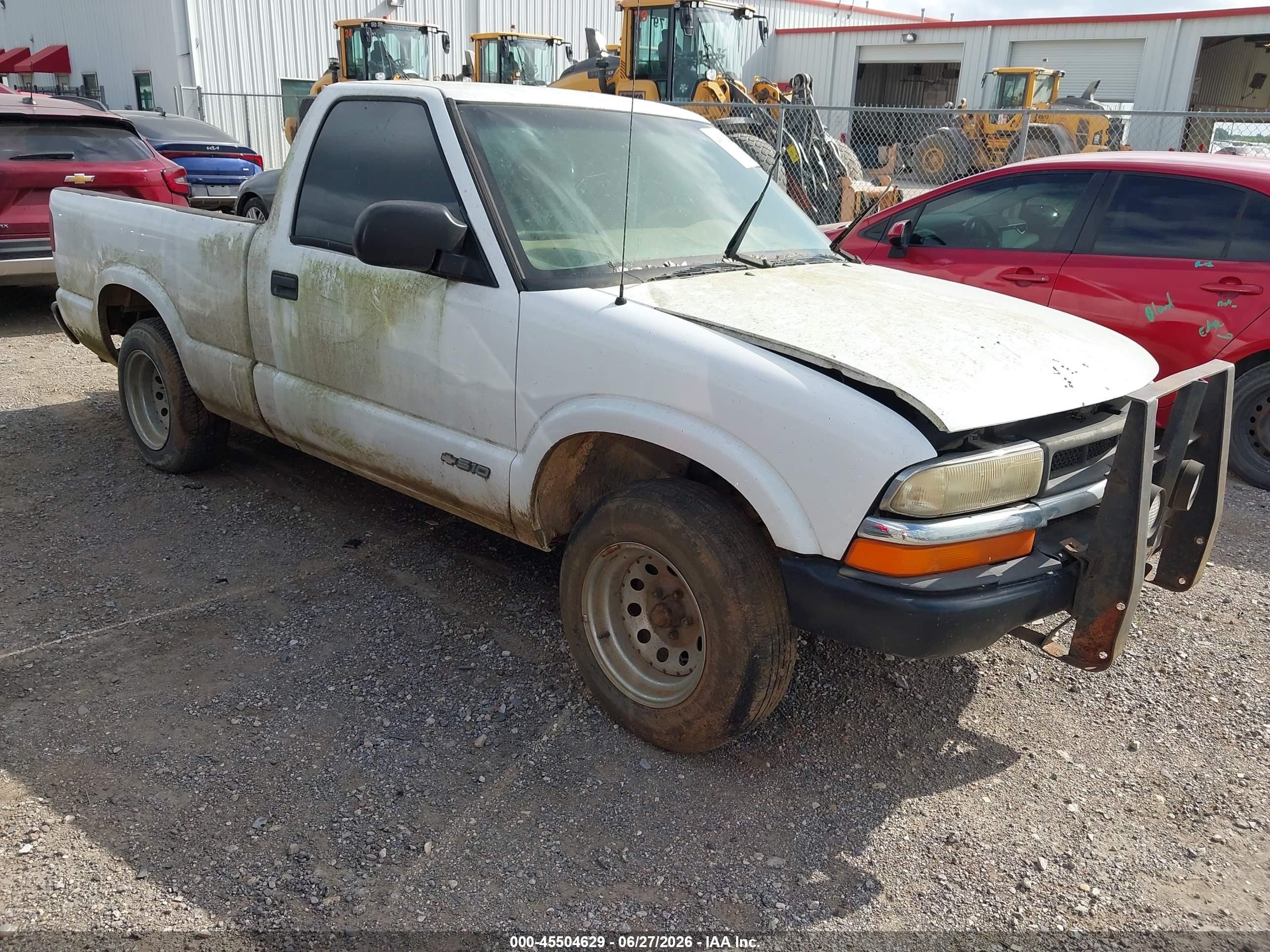 2000 Chevrolet S-10   White vin: 1GCCS1448Y8112827