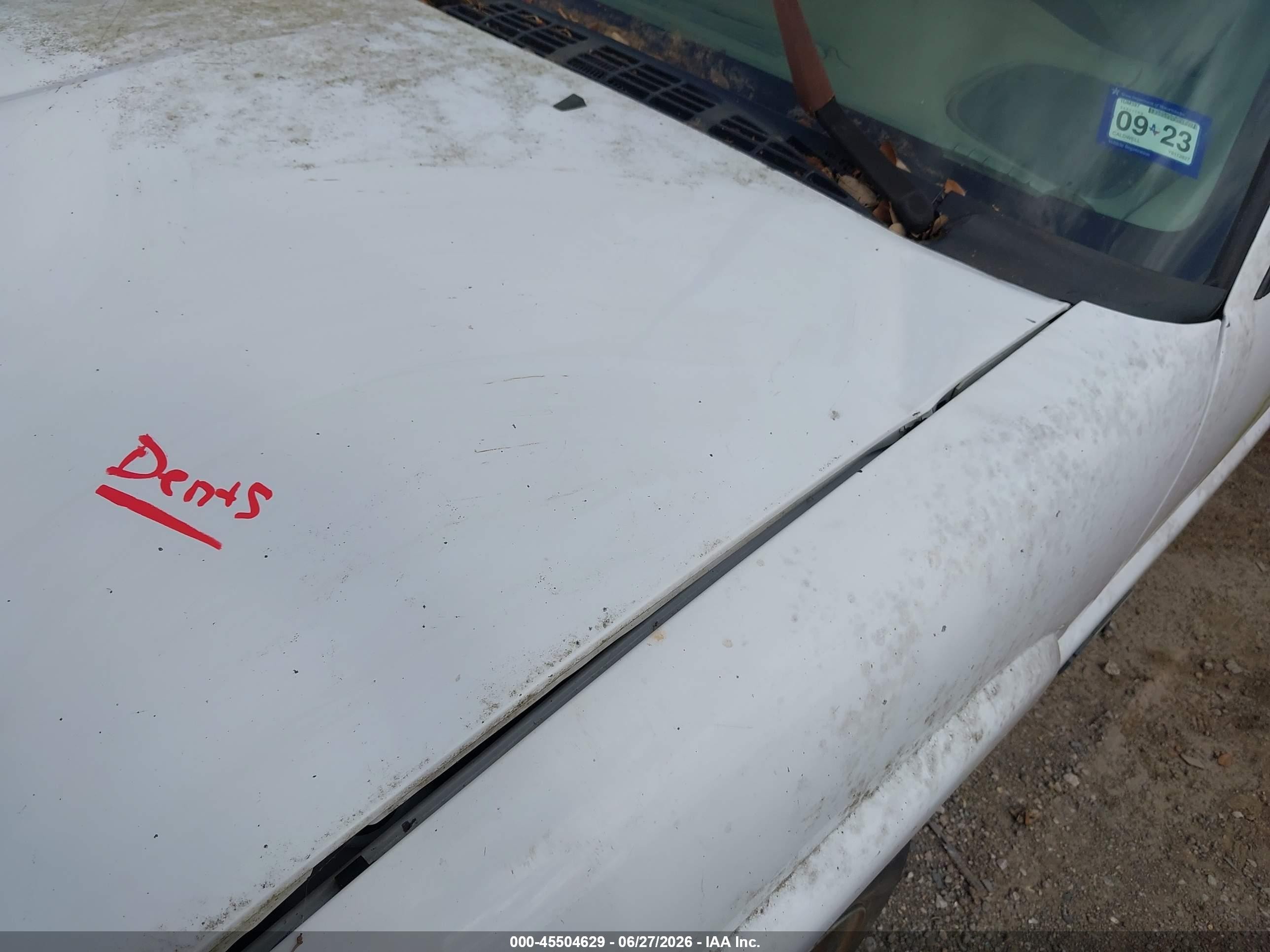 2000 Chevrolet S-10   White vin: 1GCCS1448Y8112827