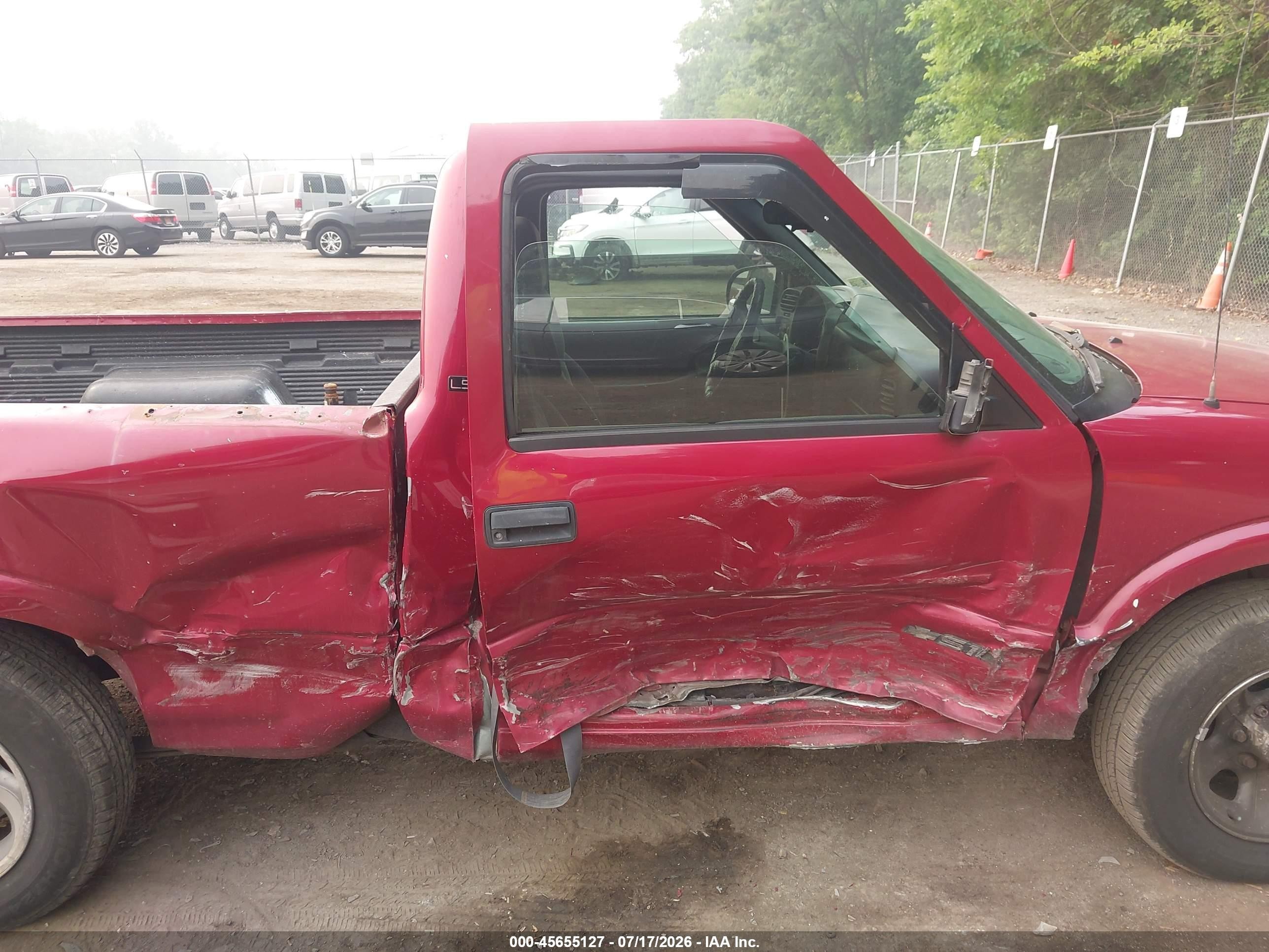1999 Chevrolet S-10 Ls Red vin: 1GCCS1449X8141994