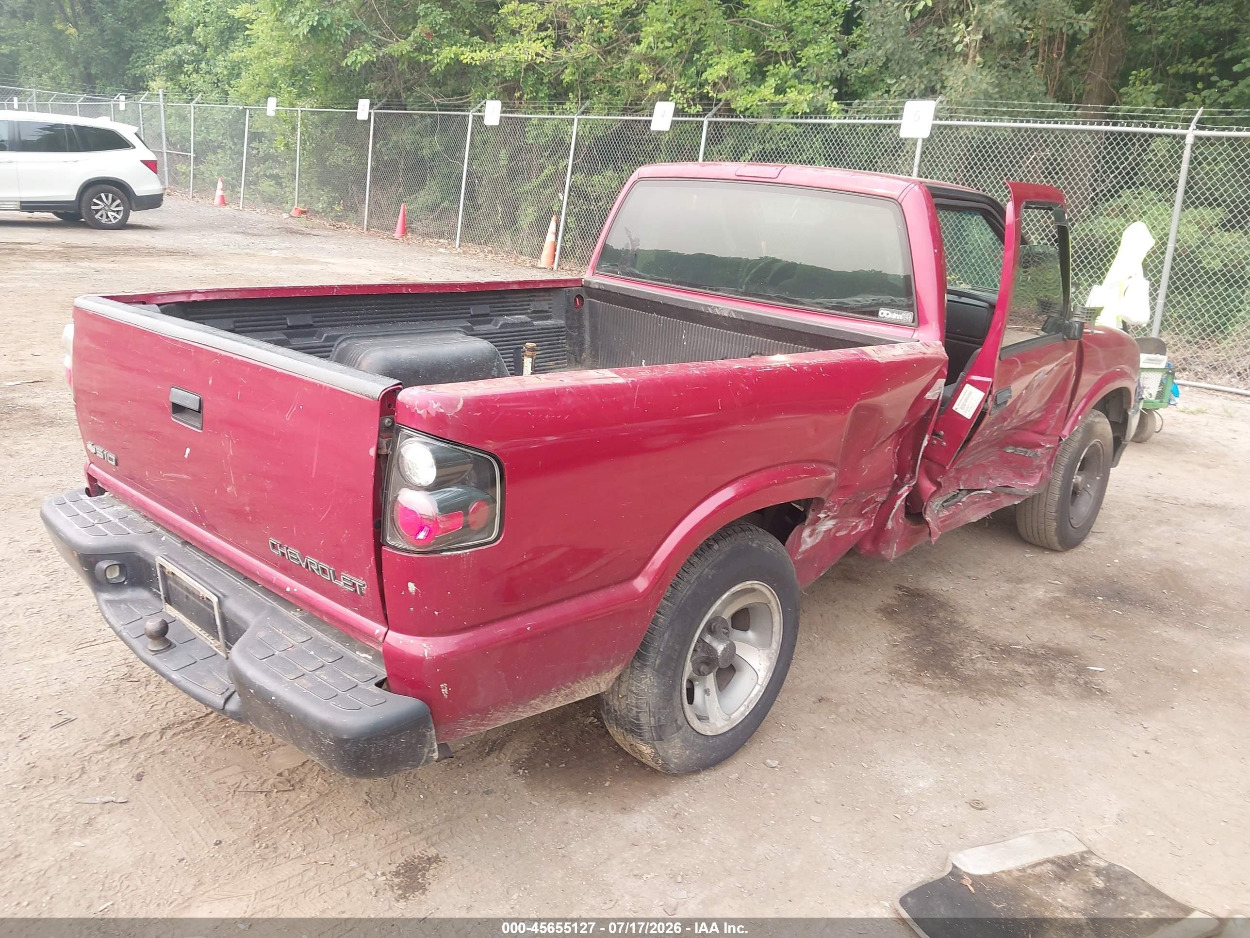 1999 Chevrolet S-10 Ls Red vin: 1GCCS1449X8141994