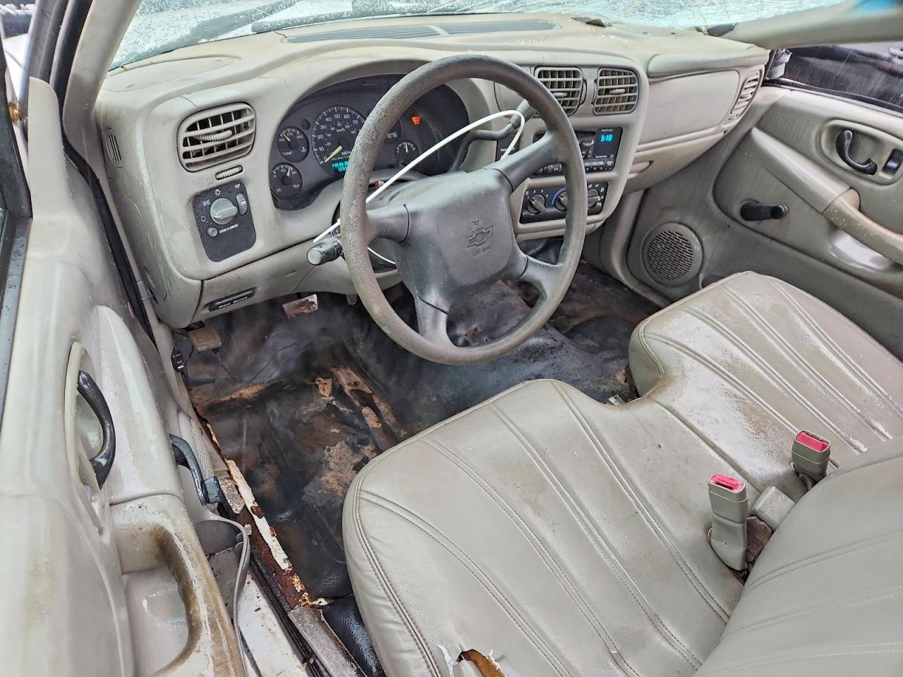1999 Chevrolet S Truck S10 White vin: 1GCCS1449X8175160