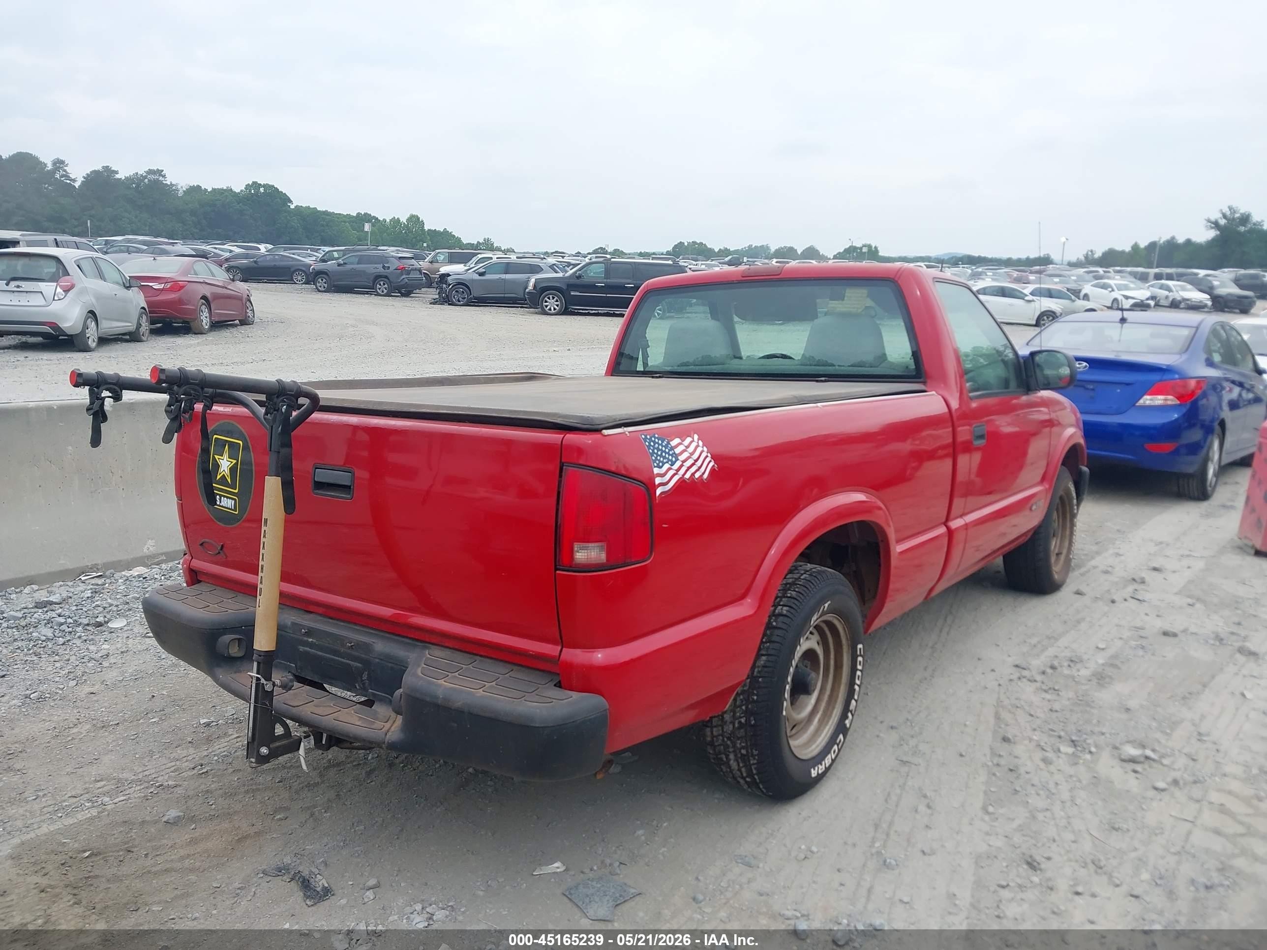 1999 Chevrolet S-10   Red vin: 1GCCS1449X8196672