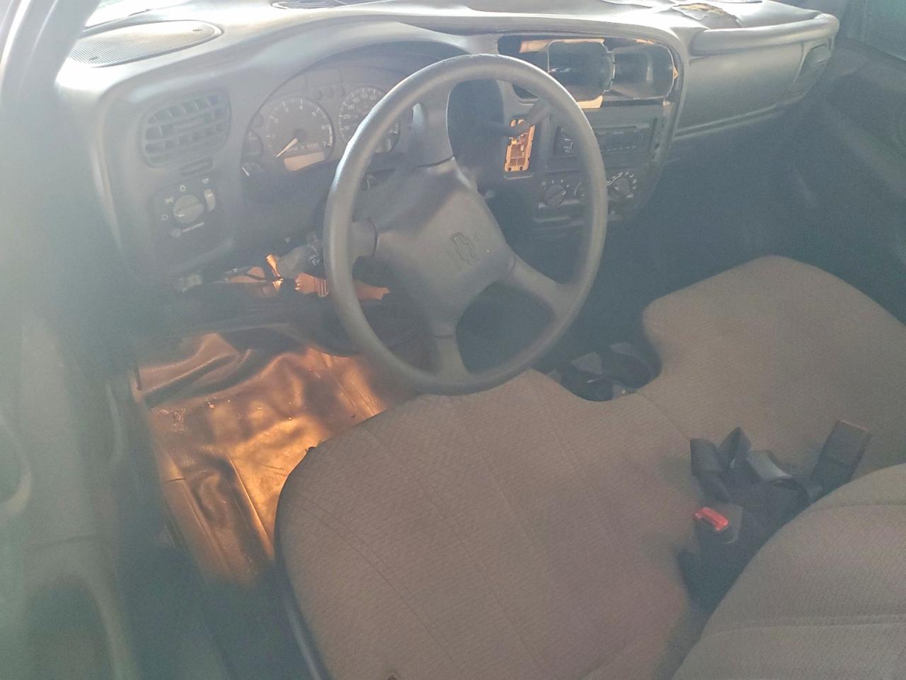 2002 Chevrolet S Truck S10 Gold vin: 1GCCS145028144753