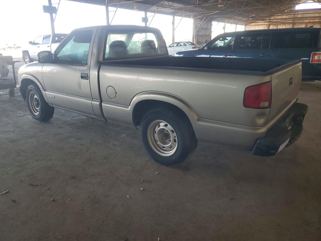 2002 Chevrolet S Truck S10 Gold vin: 1GCCS145028144753