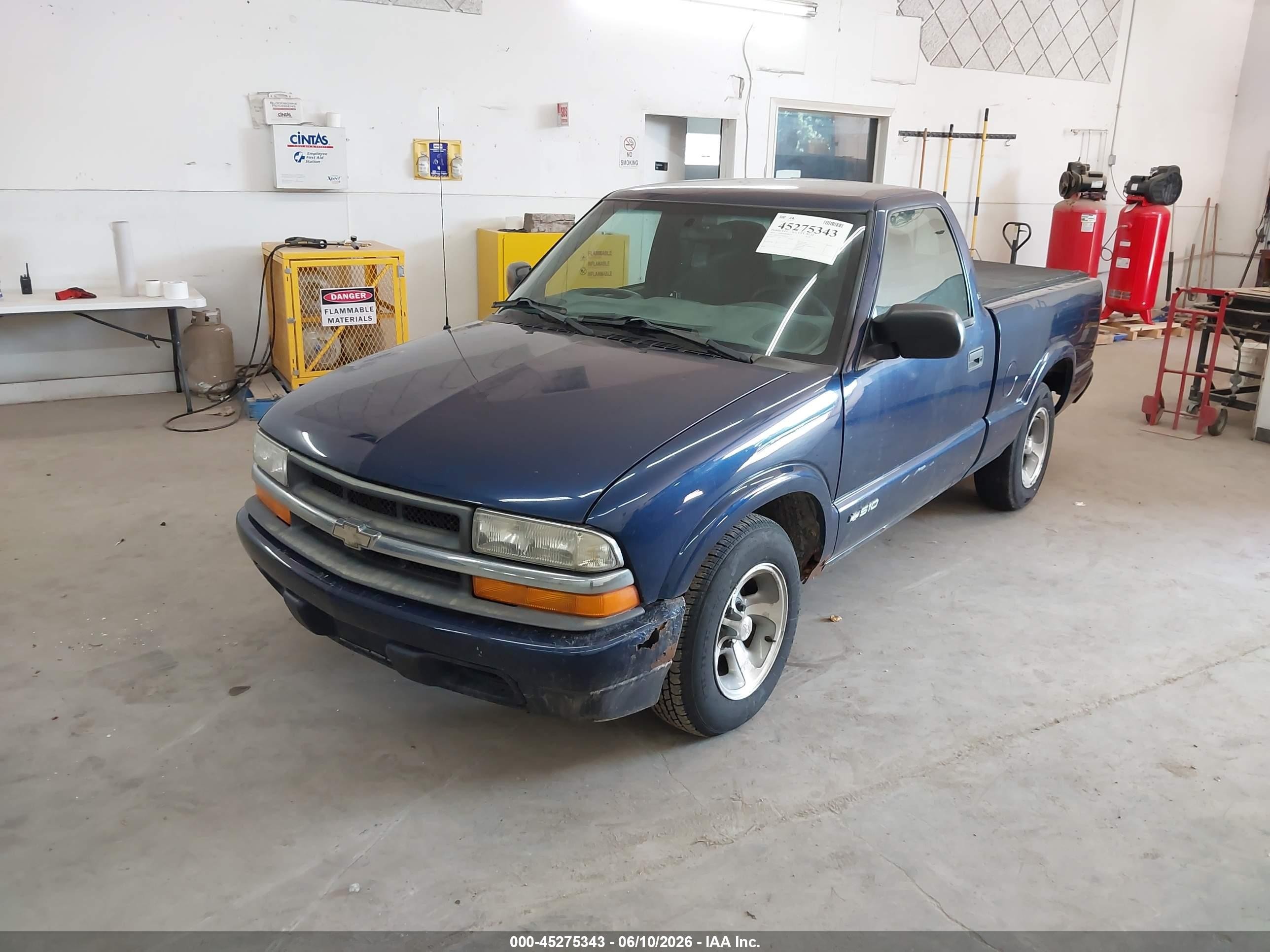 2001 Chevrolet S-10 Ls Blue vin: 1GCCS145118242575