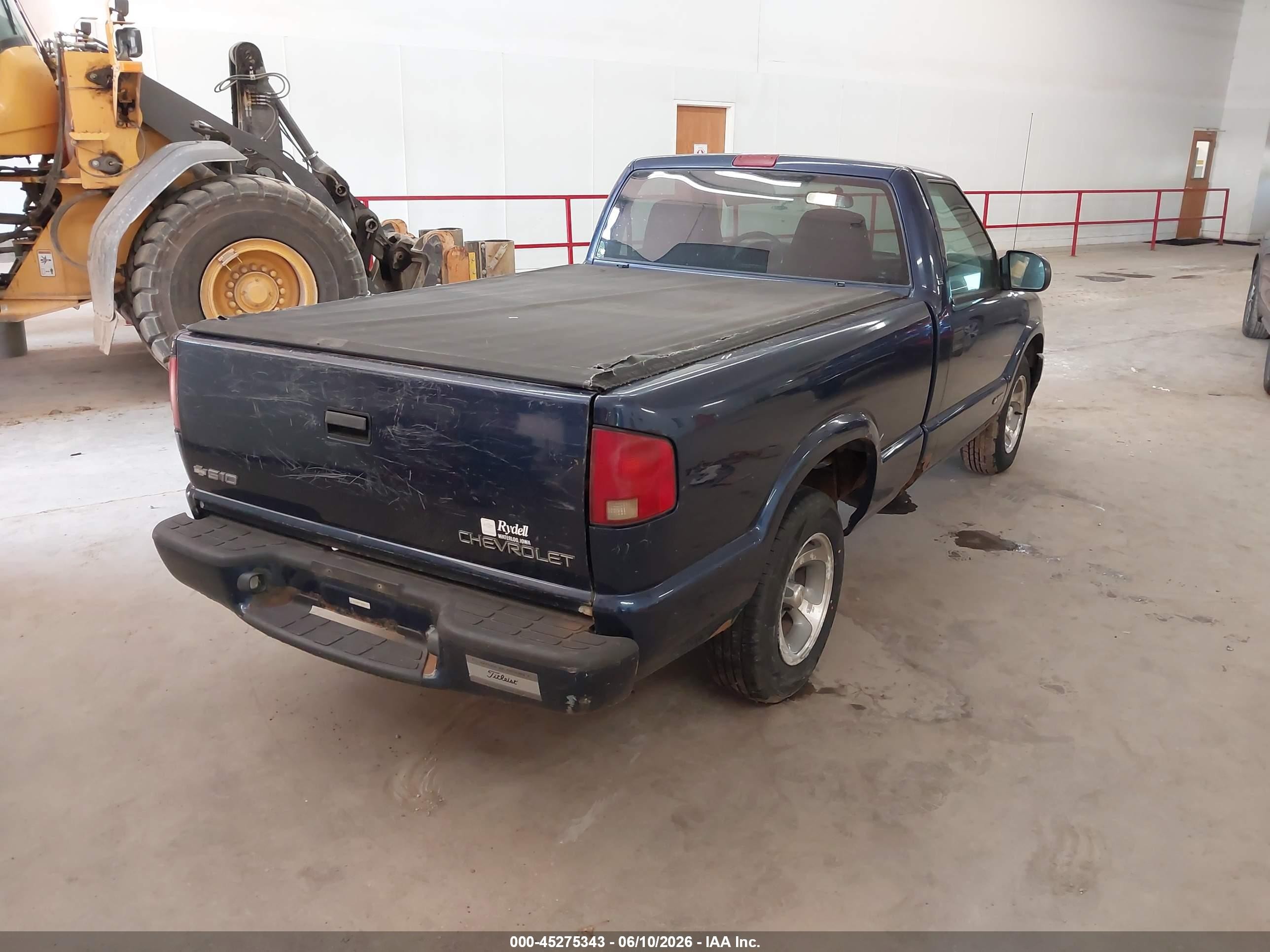 2001 Chevrolet S-10 Ls Blue vin: 1GCCS145118242575
