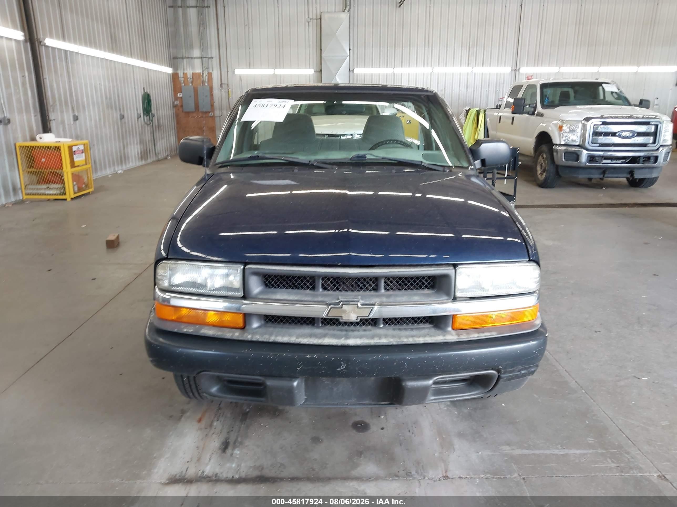 2002 Chevrolet S-10   Dark Blue vin: 1GCCS145128120753