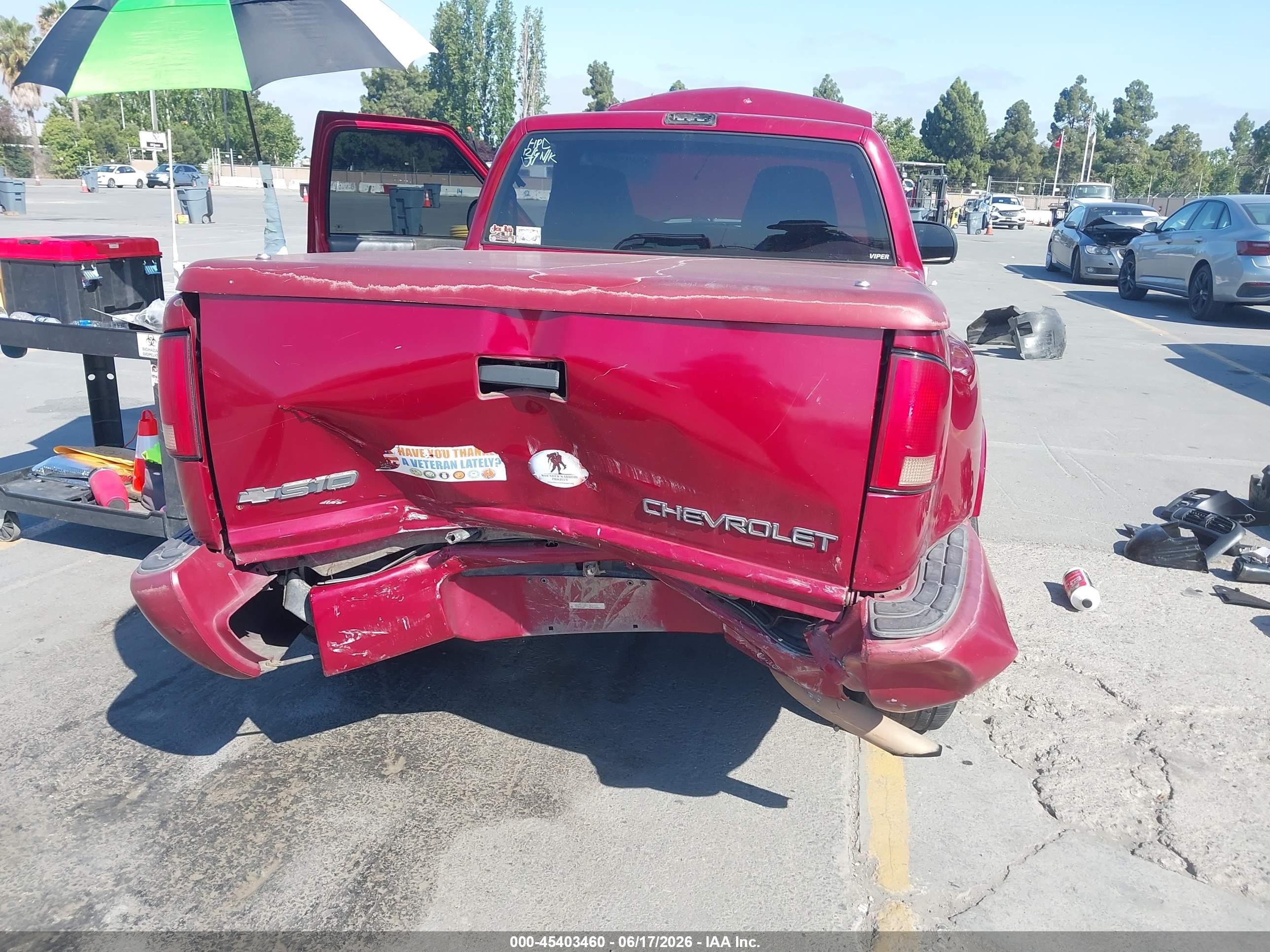 2001 Chevrolet S-10 Ls Красный vin: 1GCCS145218180894