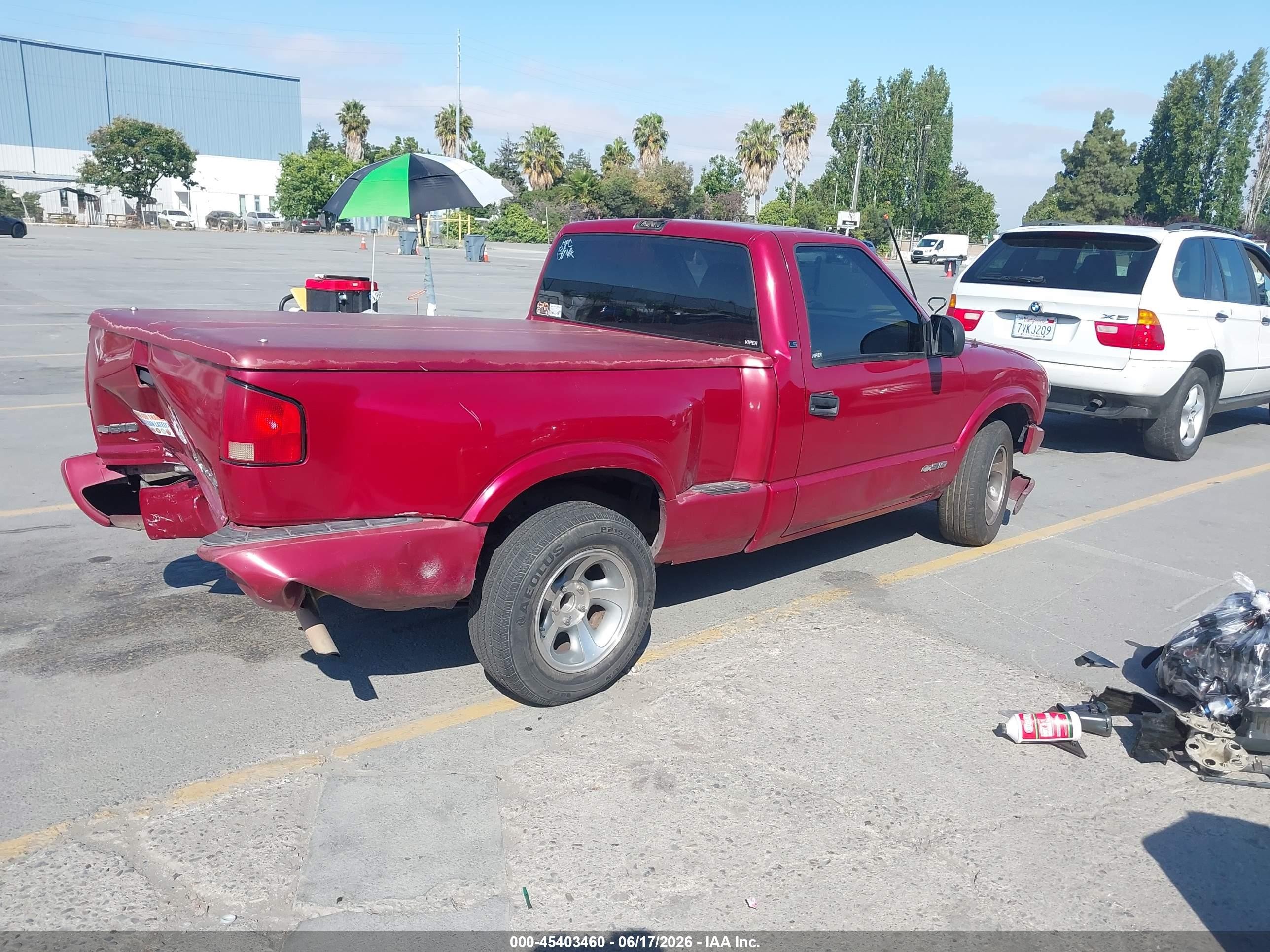 2001 Chevrolet S-10 Ls Красный vin: 1GCCS145218180894