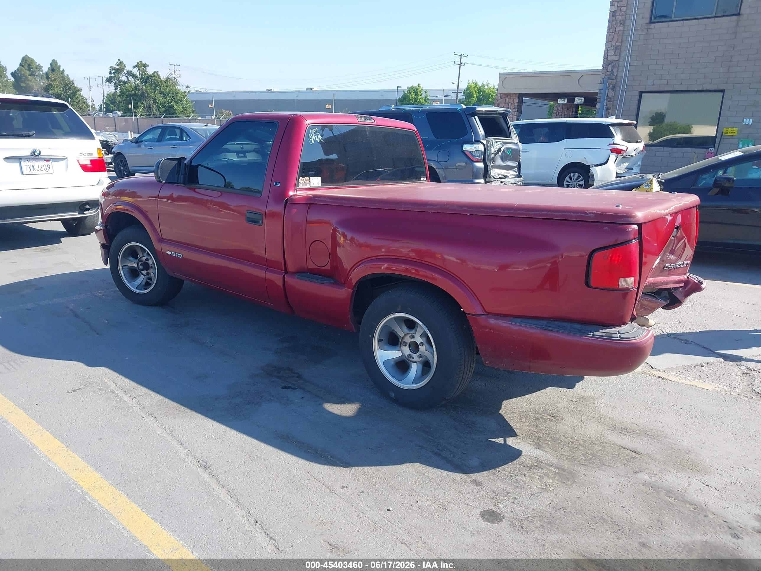2001 Chevrolet S-10 Ls Красный vin: 1GCCS145218180894