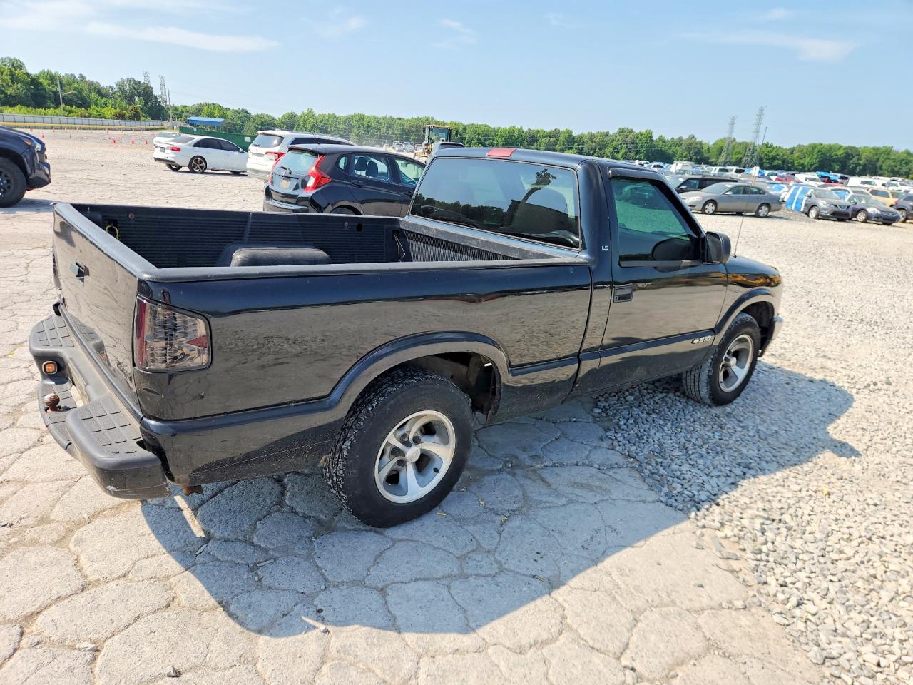2002 Chevrolet S Truck S10 Черный vin: 1GCCS145228147816