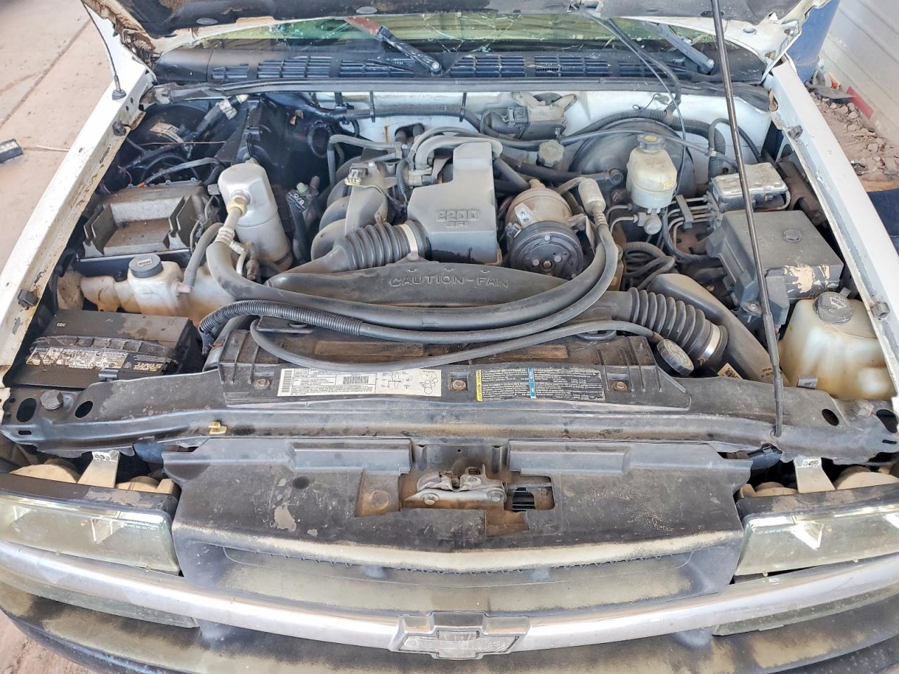 2002 Chevrolet S Truck S10 White vin: 1GCCS145228227438