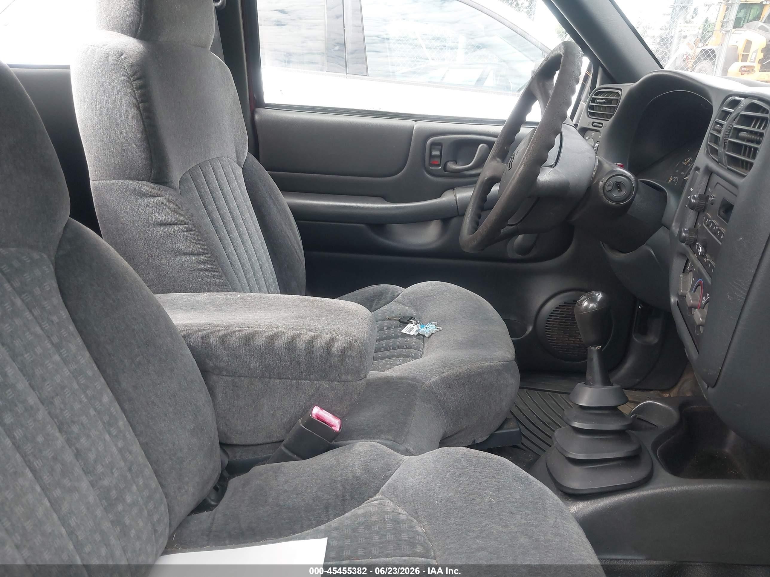 2002 Chevrolet S-10   Red vin: 1GCCS145228245499