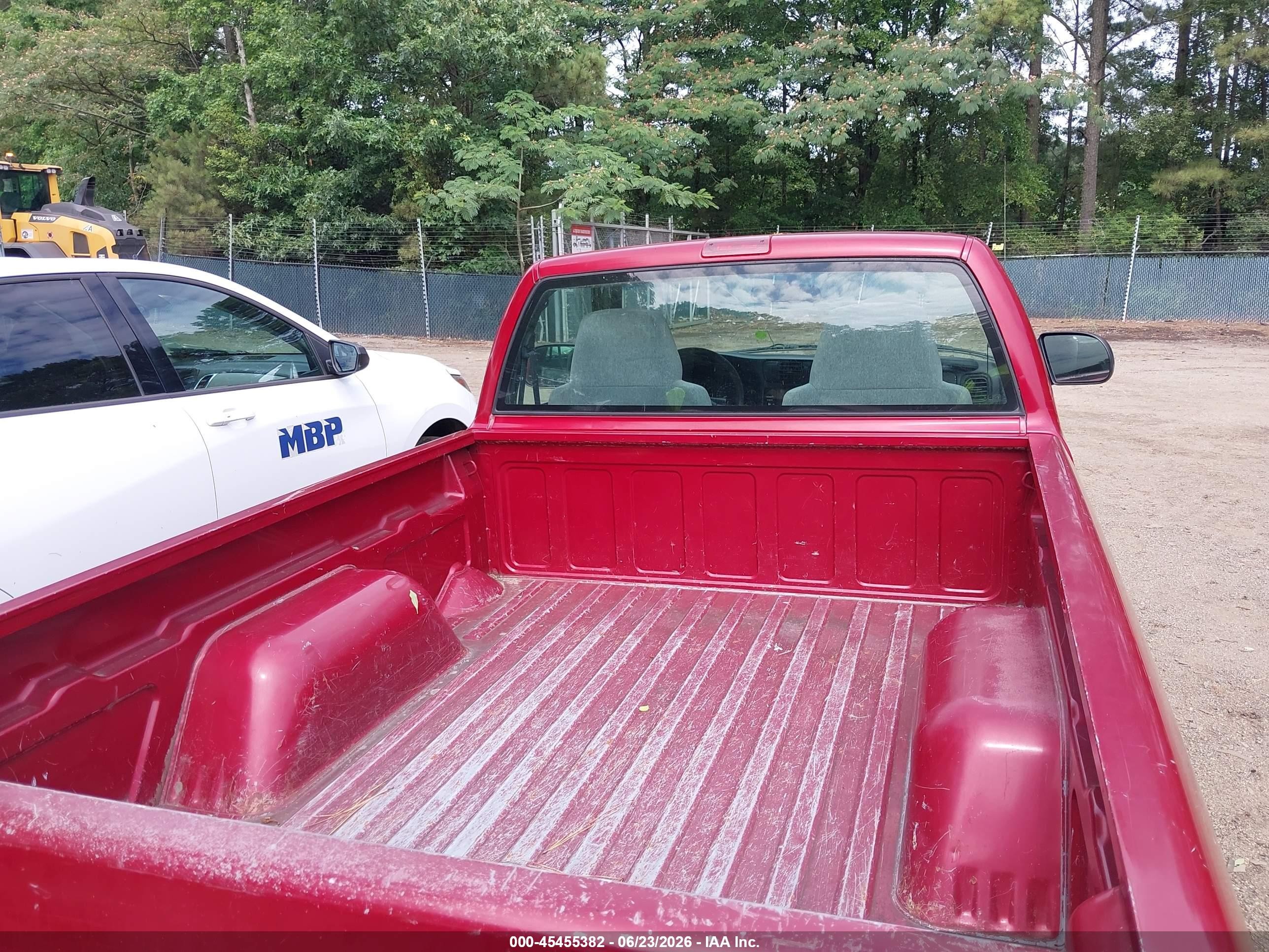 2002 Chevrolet S-10   Red vin: 1GCCS145228245499