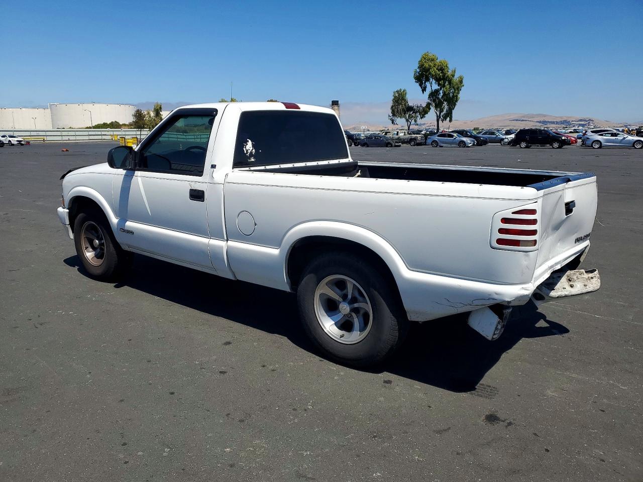 2000 Chevrolet S Truck S10 White vin: 1GCCS1452YK223305