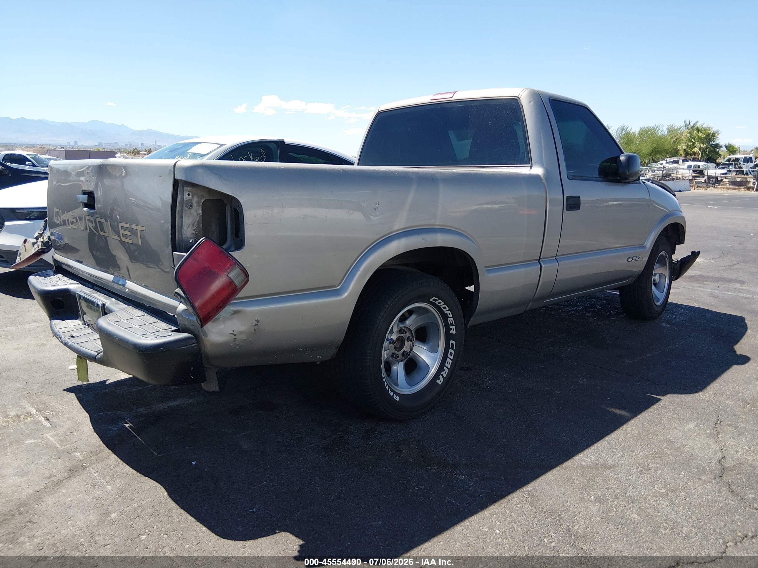 2001 Chevrolet S-10   Желто-коричневый vin: 1GCCS145318194903