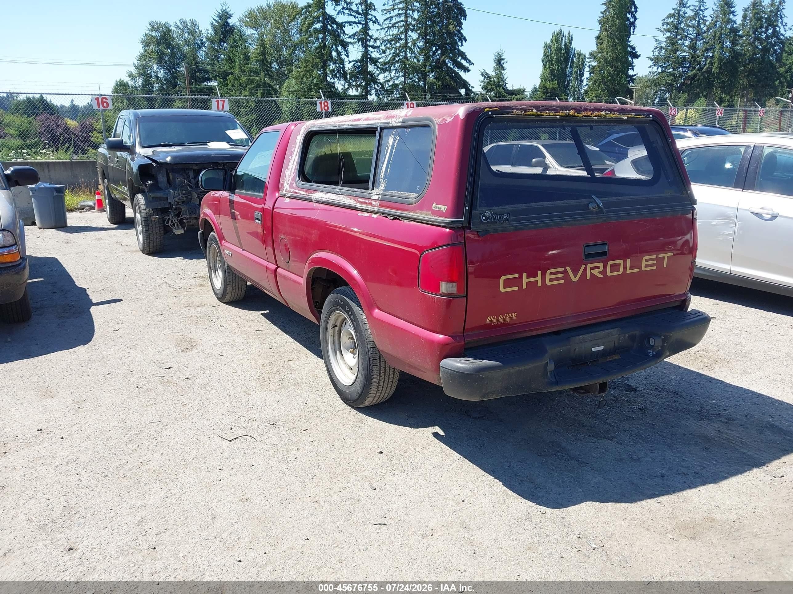 2002 Chevrolet S-10   Красный vin: 1GCCS145328169226