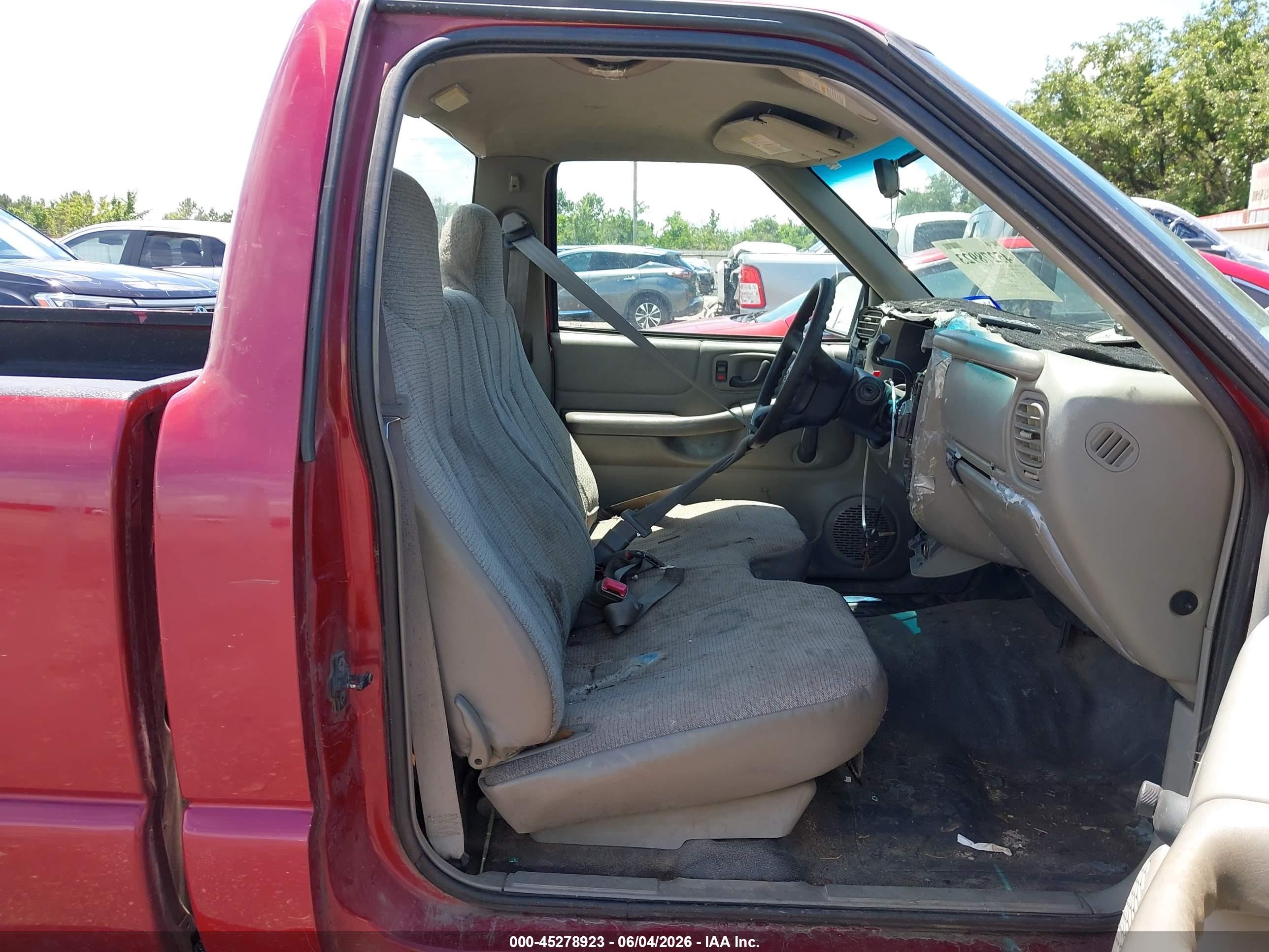 2002 Chevrolet S-10   Red vin: 1GCCS145328224273