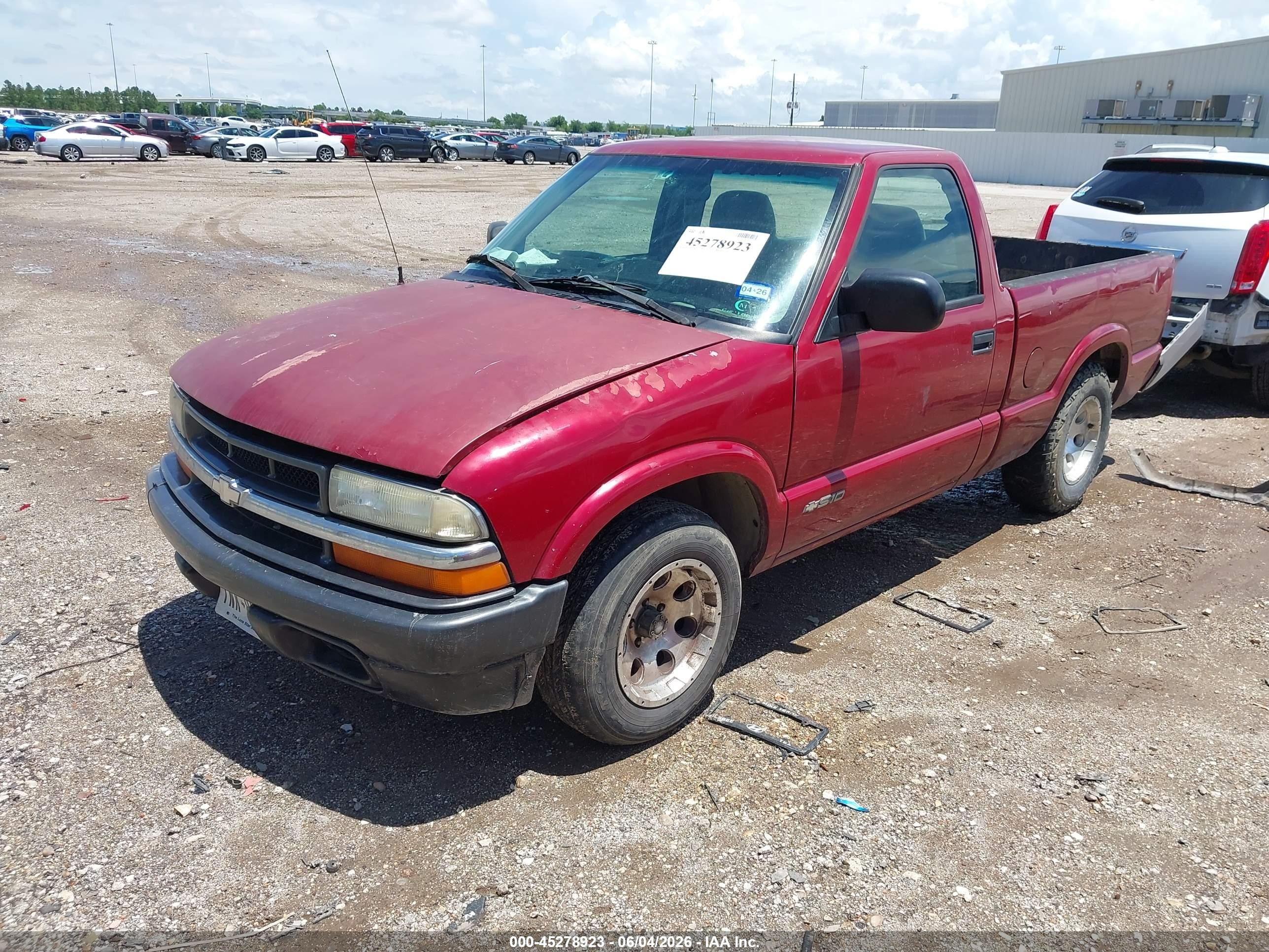 2002 Chevrolet S-10   Red vin: 1GCCS145328224273