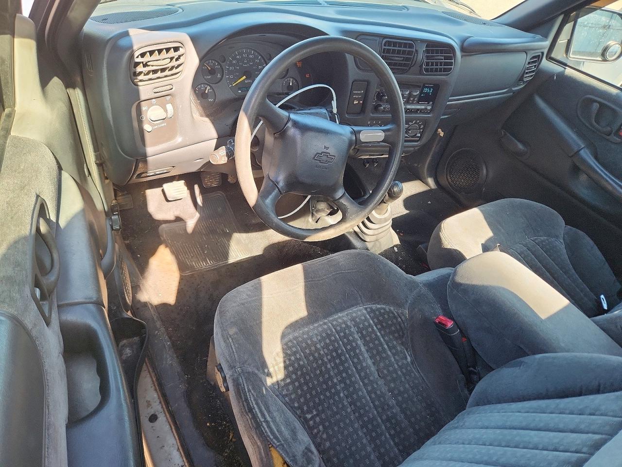 2001 Chevrolet S Truck S10 Tan vin: 1GCCS145418142065