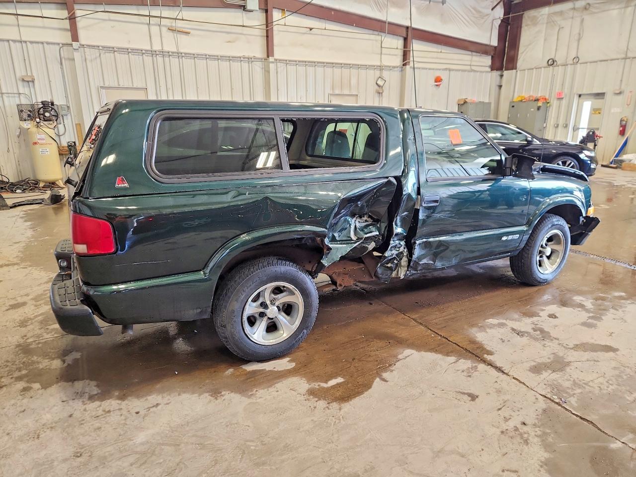 2001 Chevrolet S Truck S10 Green vin: 1GCCS145418240433