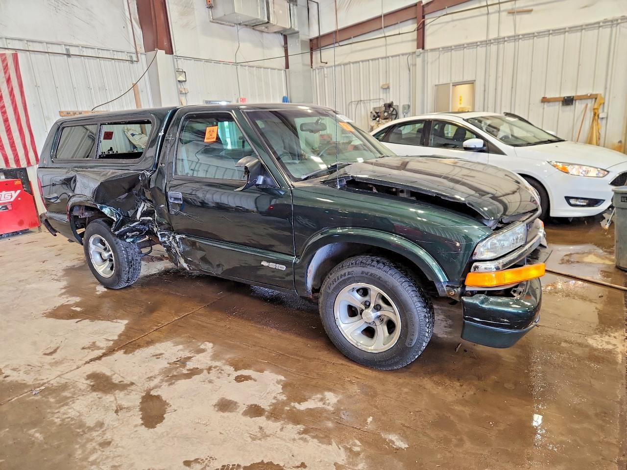 2001 Chevrolet S Truck S10 Green vin: 1GCCS145418240433