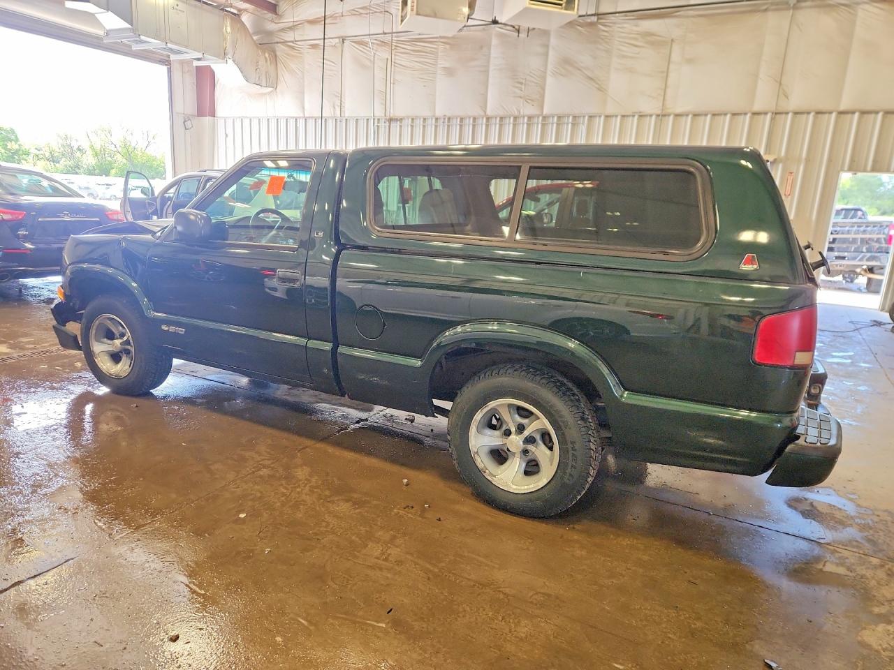 2001 Chevrolet S Truck S10 Green vin: 1GCCS145418240433