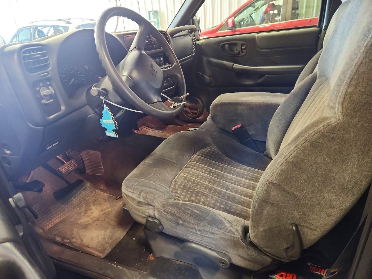 2001 Chevrolet S Truck S10 Green vin: 1GCCS145418240433