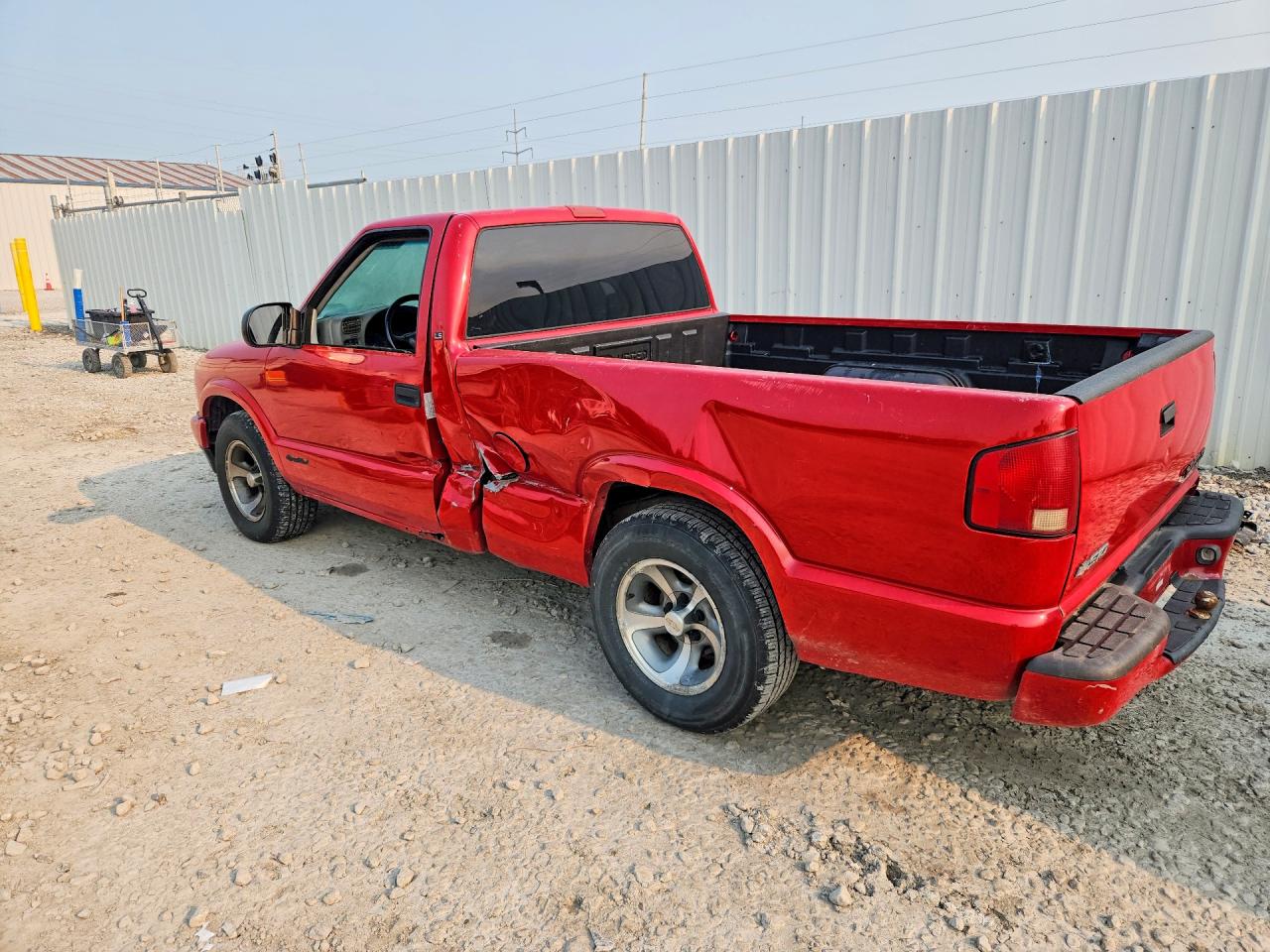 2002 Chevrolet S Truck S10 Red vin: 1GCCS145428100352