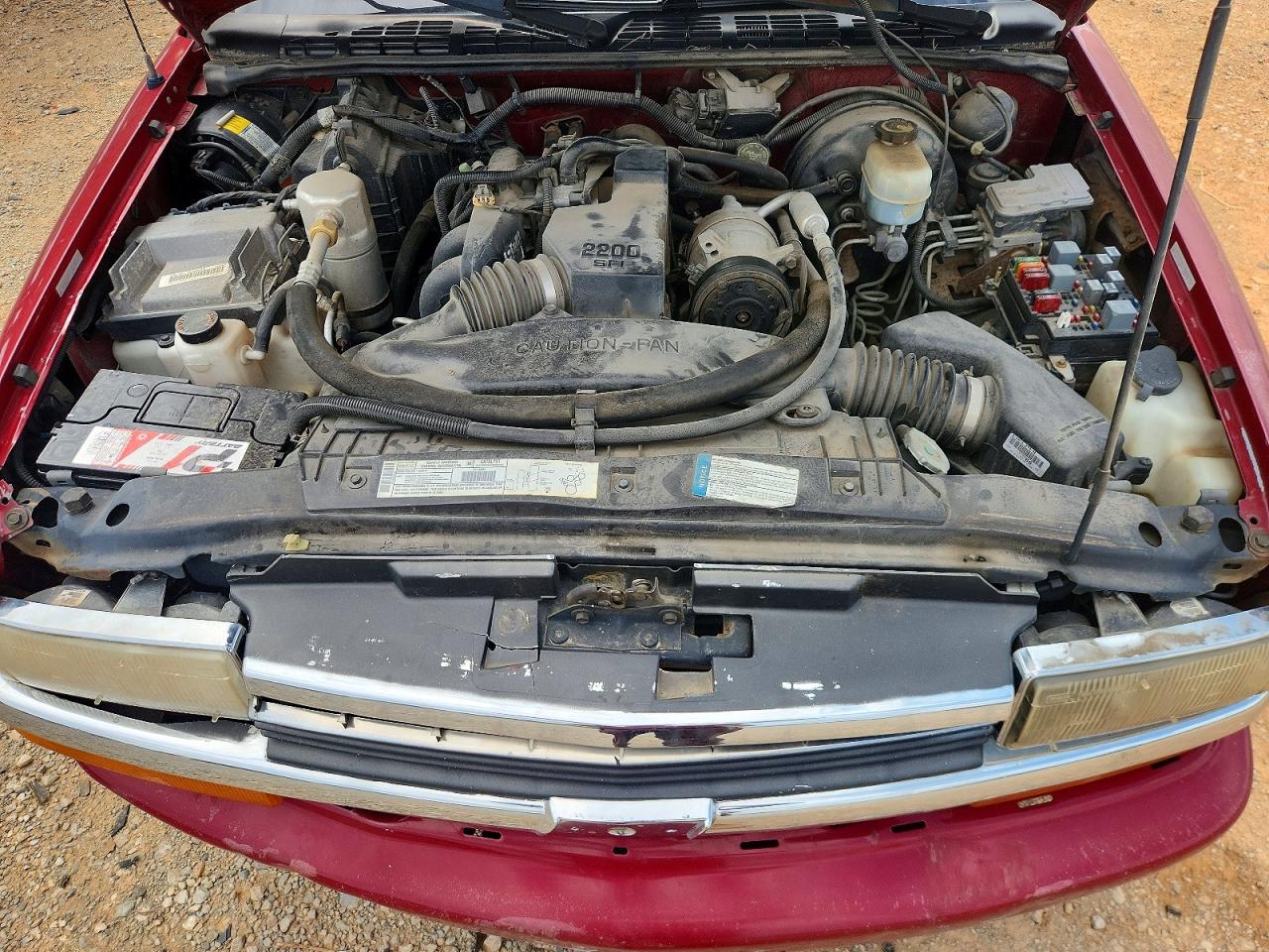 2000 Chevrolet S Truck S10 Red vin: 1GCCS1454YK202245
