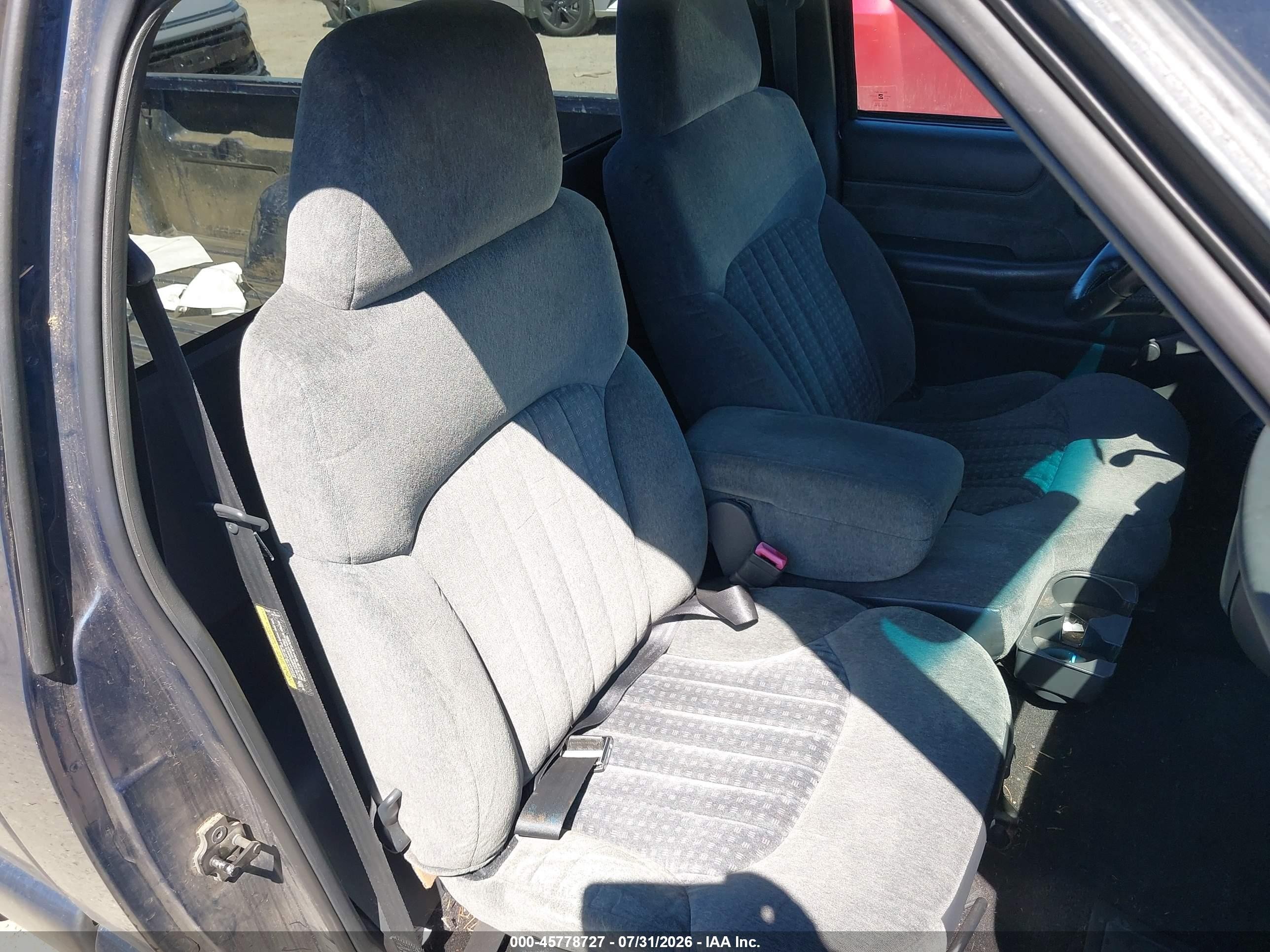 2002 Chevrolet S-10 Ls Dark Blue vin: 1GCCS145628104466
