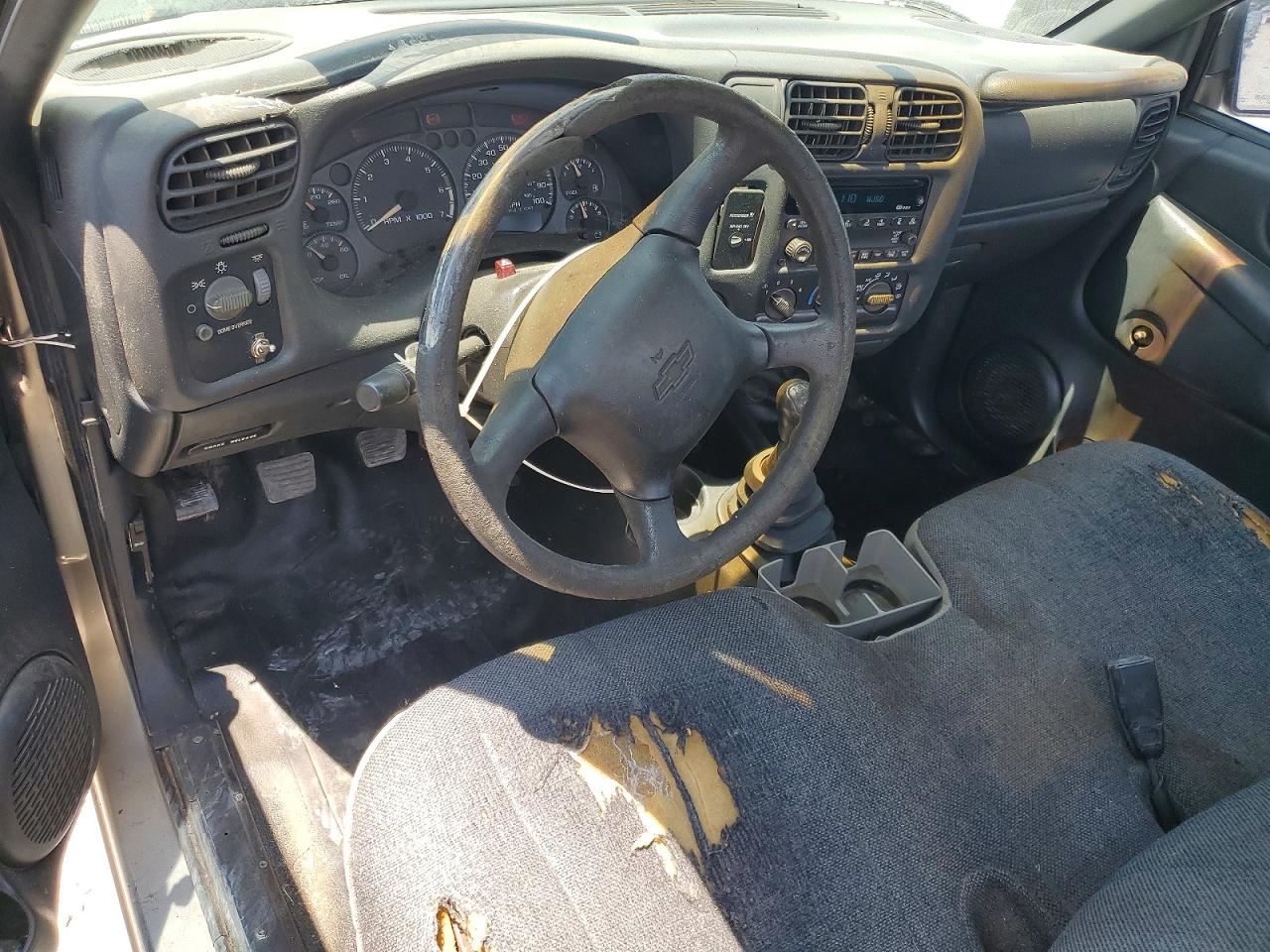2002 Chevrolet S Truck S10 Бежевый vin: 1GCCS145628258109