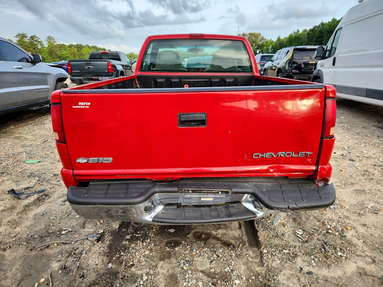 2001 Chevrolet S Truck S10 Red vin: 1GCCS145718189073
