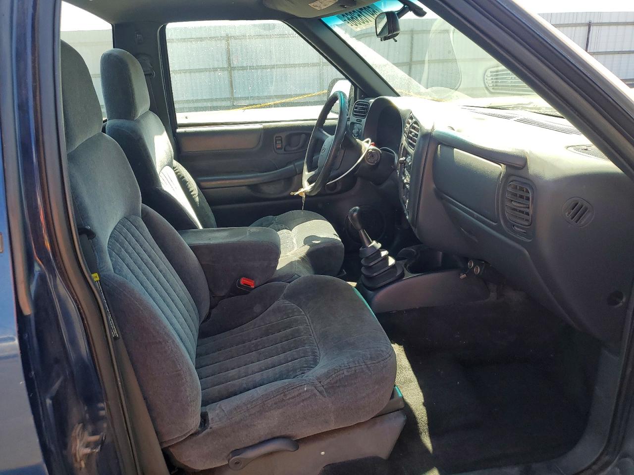 2000 Chevrolet S Truck S10 Blue vin: 1GCCS1457YK269812