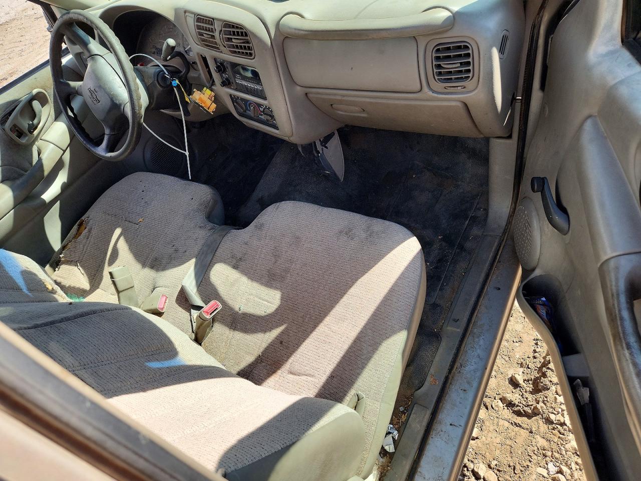 2002 Chevrolet S Truck S10 Gray vin: 1GCCS145928119432