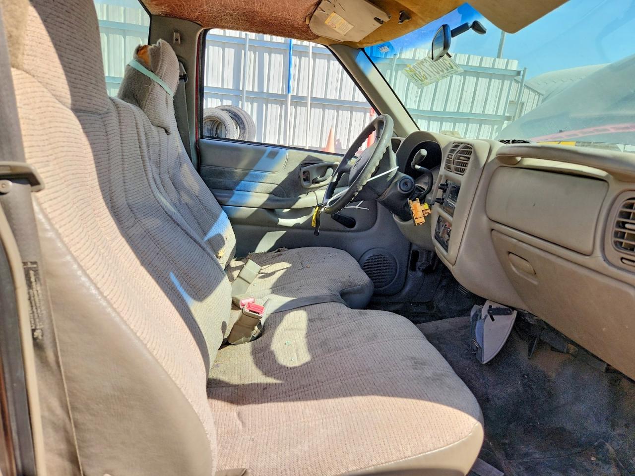2002 Chevrolet S Truck S10 Gray vin: 1GCCS145928119432