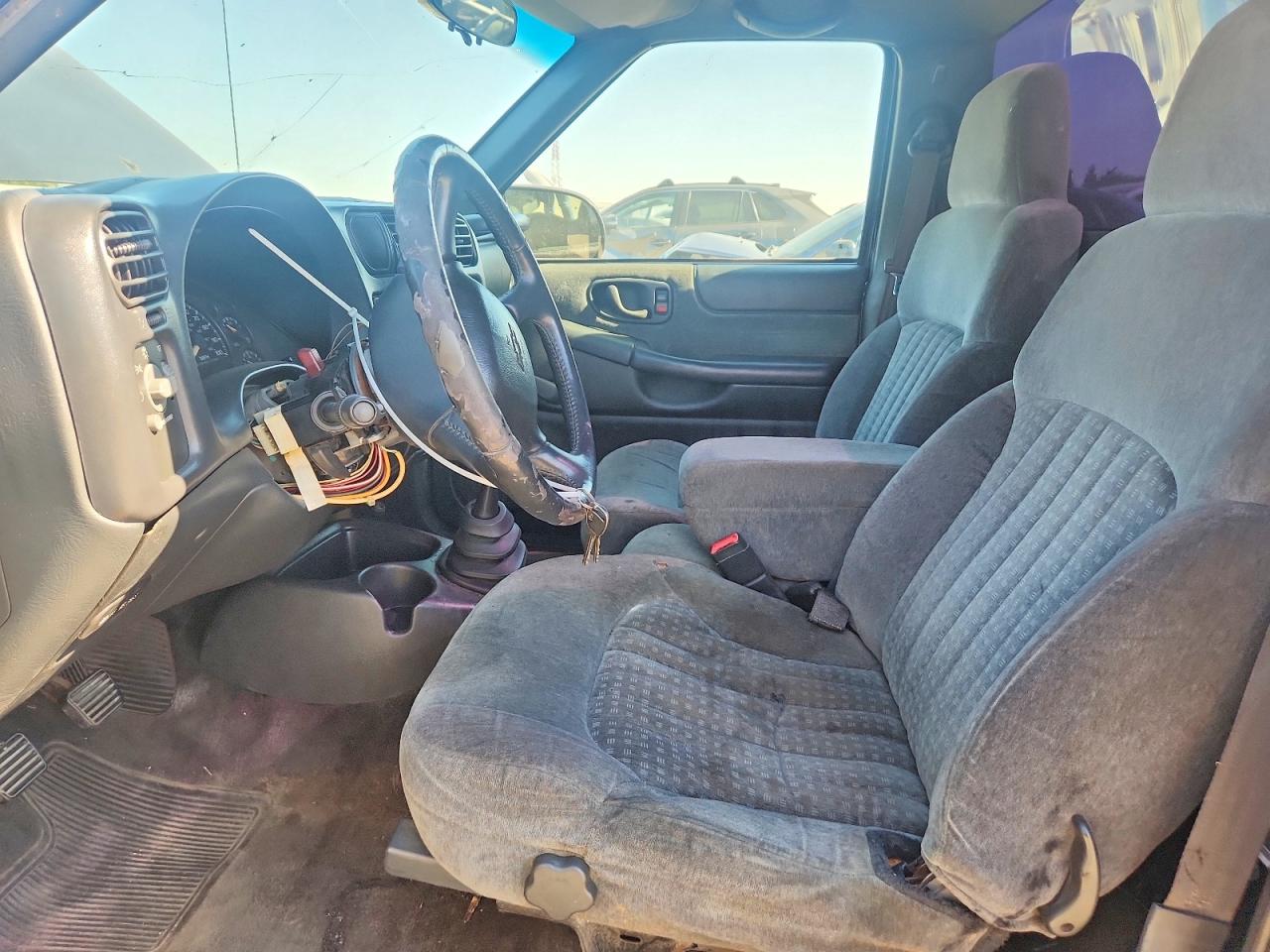 2002 Chevrolet S Truck S10 Blue vin: 1GCCS145928190307