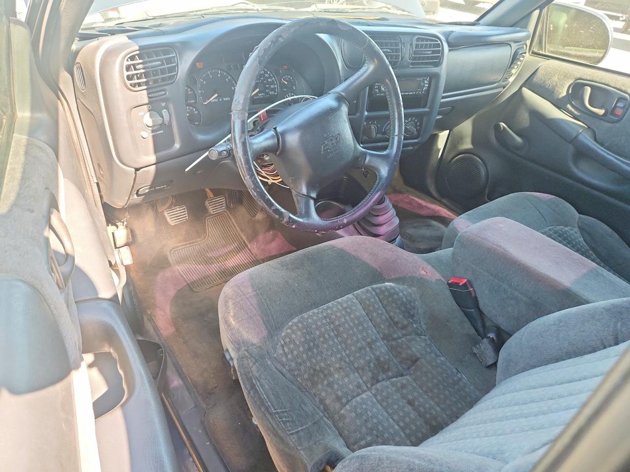2002 Chevrolet S Truck S10 Blue vin: 1GCCS145928190307