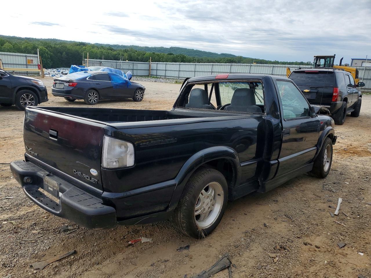 2000 Chevrolet S Truck S10 Black vin: 1GCCS1459Y8286799