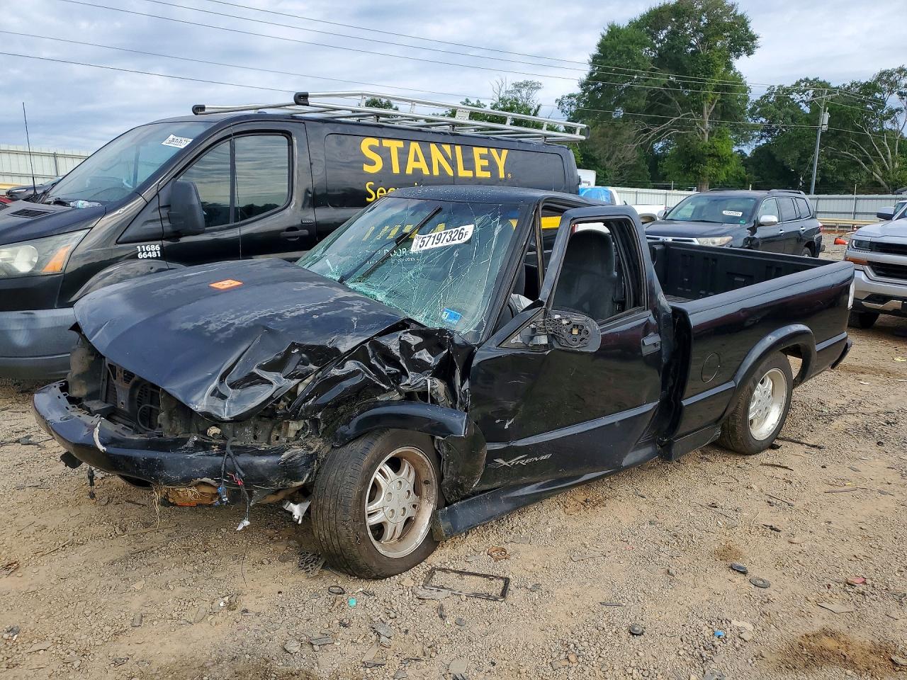2000 Chevrolet S Truck S10 Black vin: 1GCCS1459Y8286799