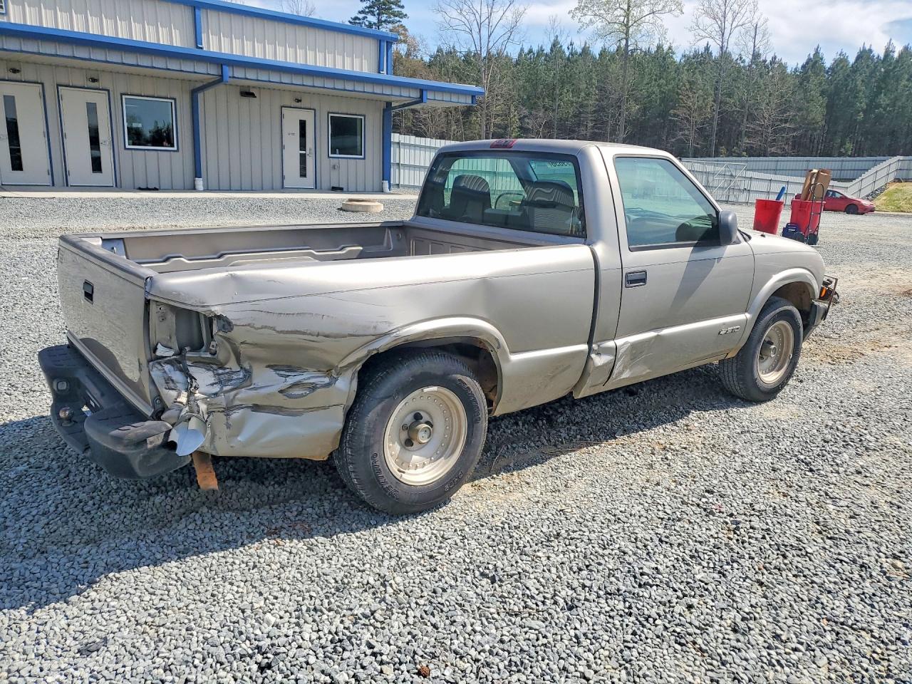 2001 Chevrolet S Truck S10 Gold vin: 1GCCS145X1K117674