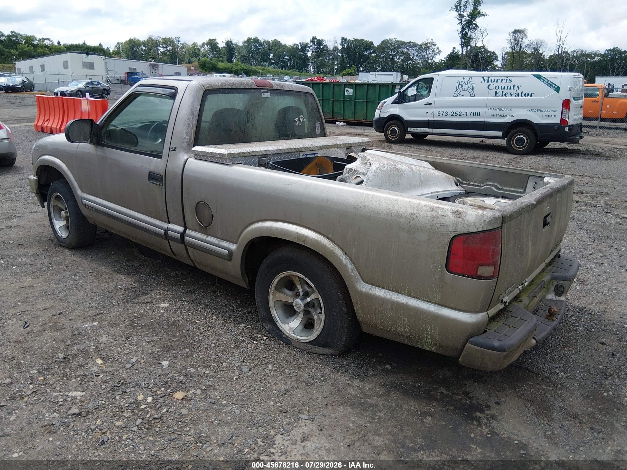2001 Chevrolet S Truck S10 Gray vin: 1GCCS145X1K129355
