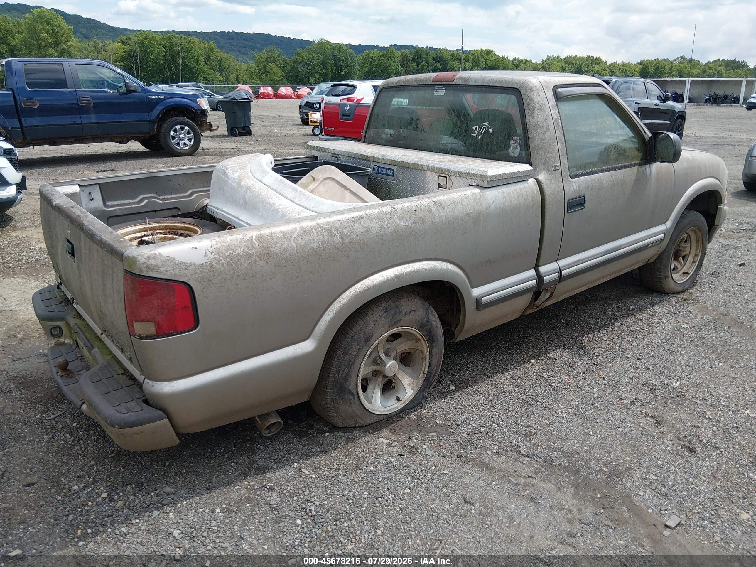 2001 Chevrolet S Truck S10 Gray vin: 1GCCS145X1K129355
