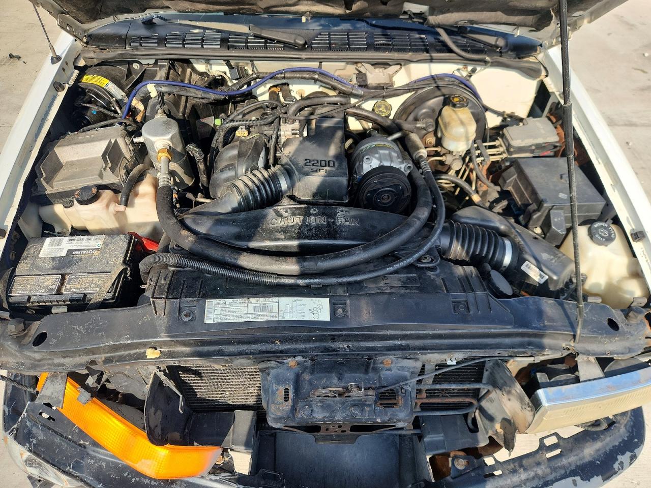 2000 Chevrolet S Truck S10 White vin: 1GCCS145XY8272622